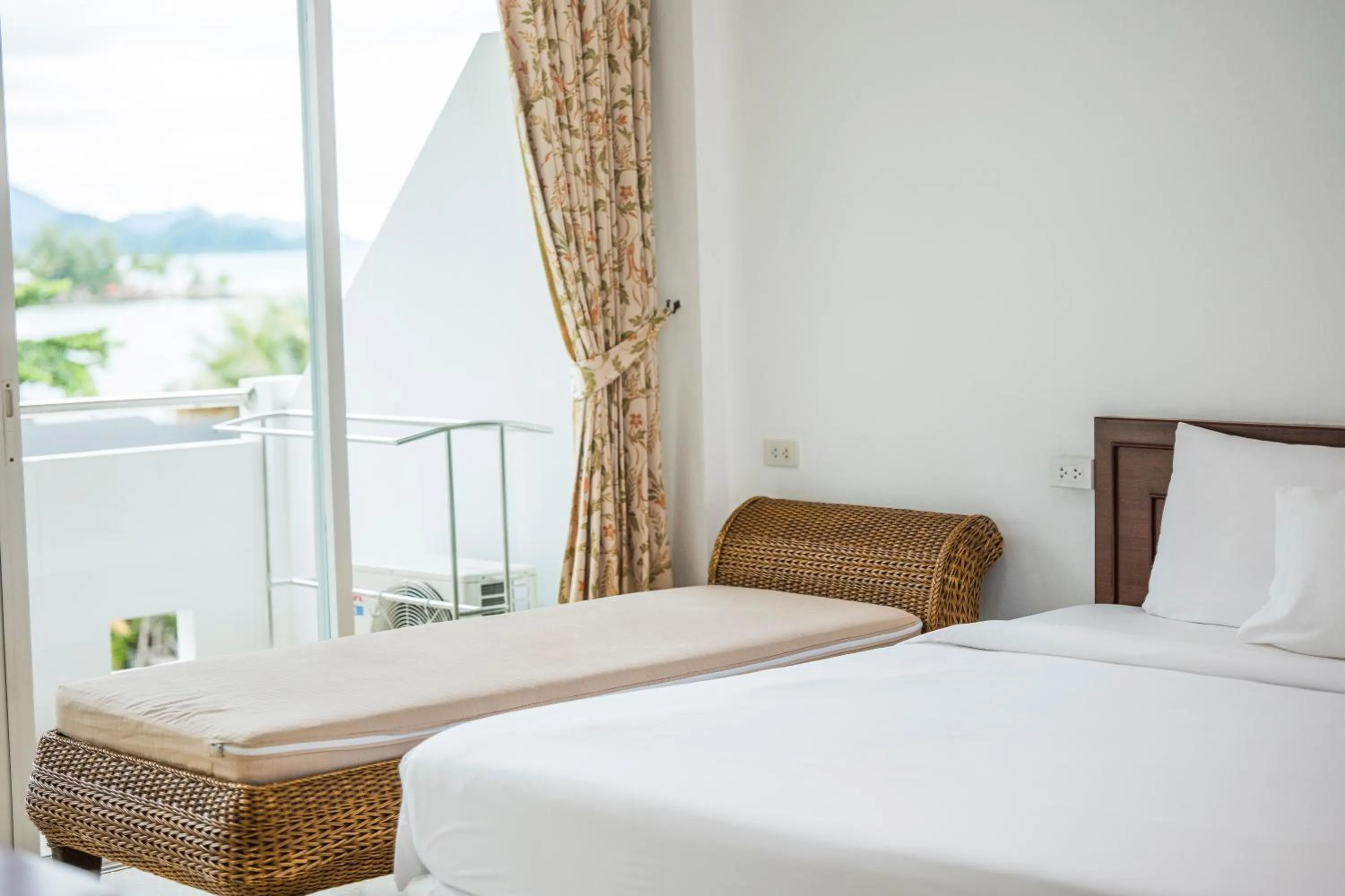 Bed in Mam Kaibae Hotel