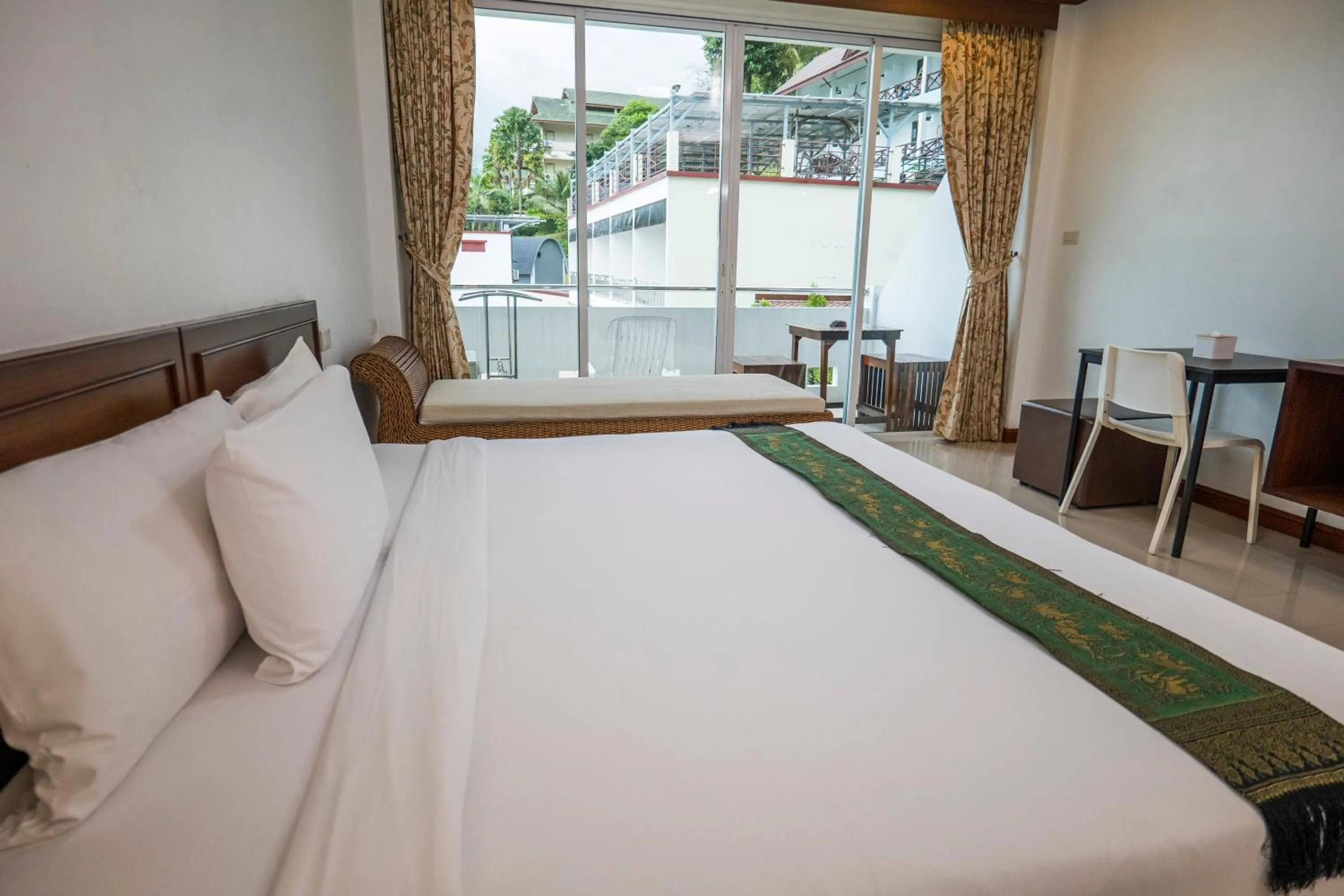 Bed in Mam Kaibae Hotel