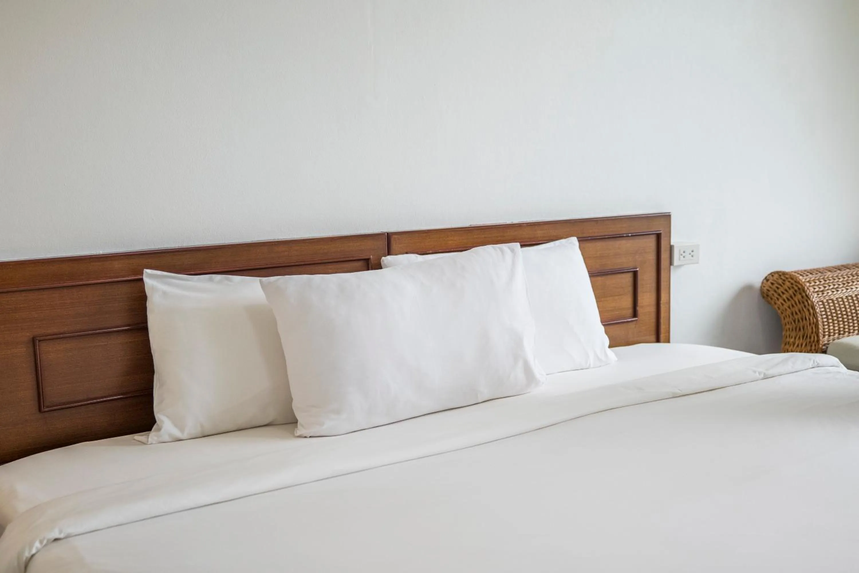 Bed in Mam Kaibae Hotel