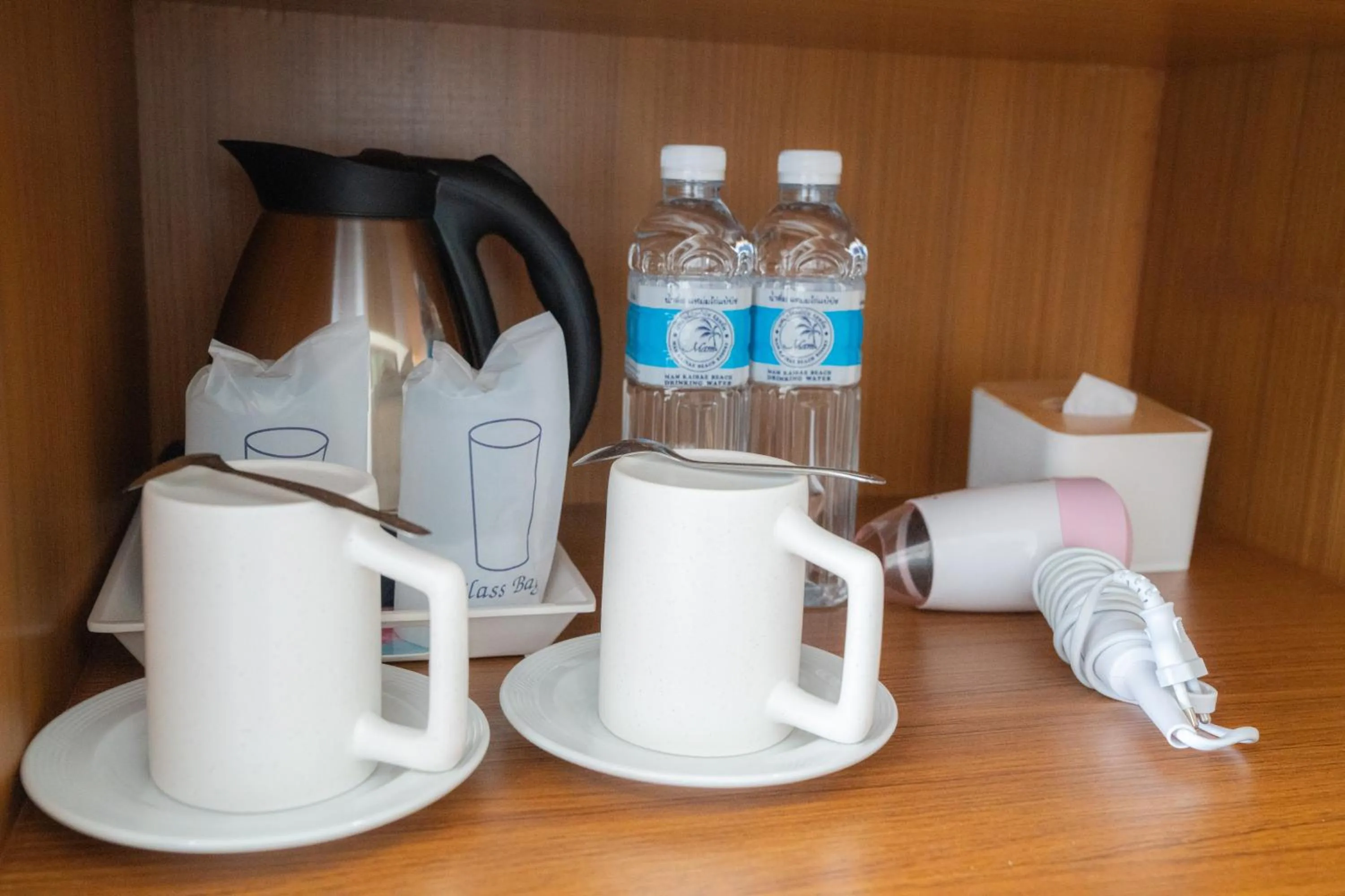 Coffee/tea facilities in Mam Kaibae Hotel