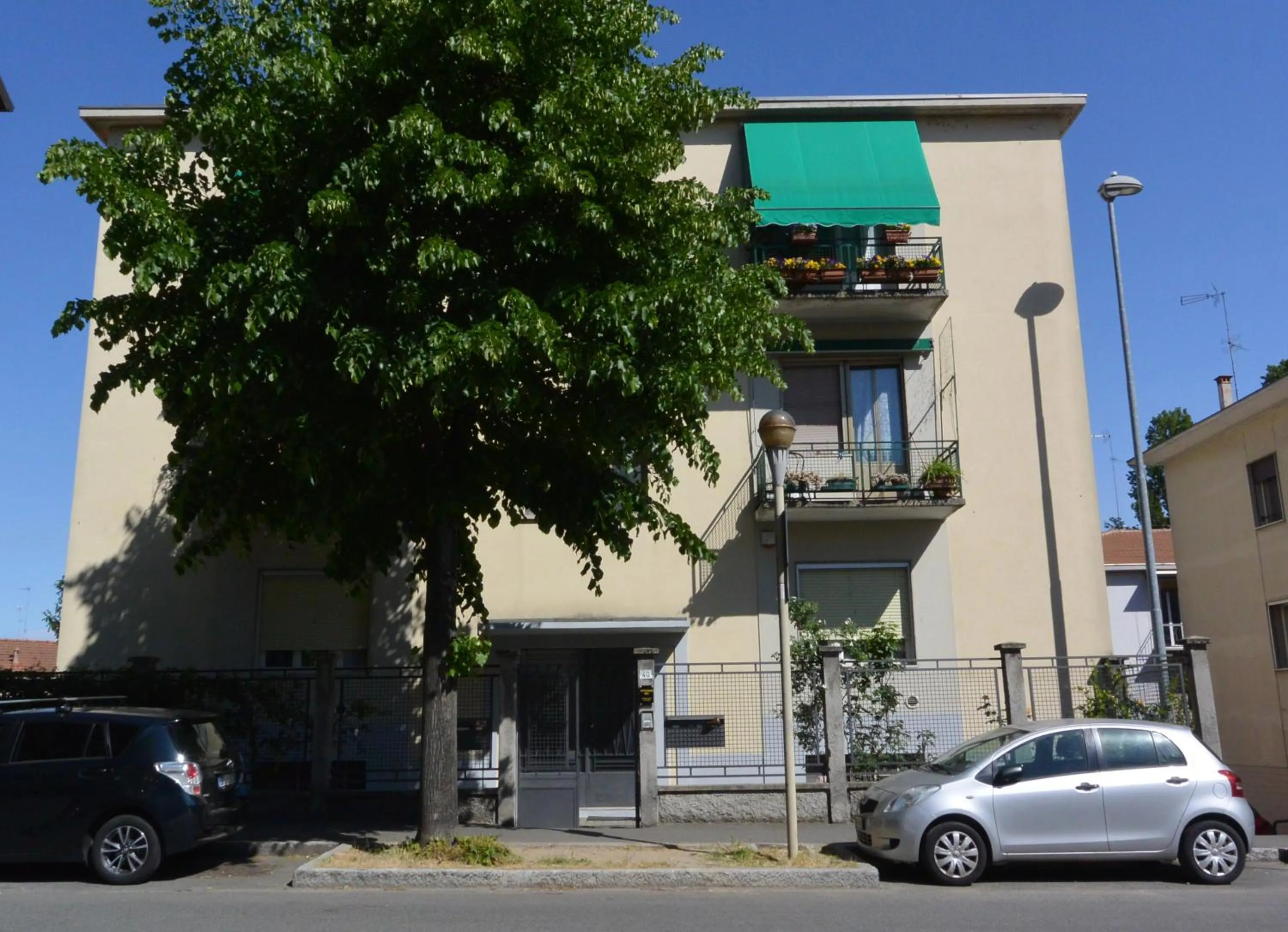 Property building in Rooms Of Love