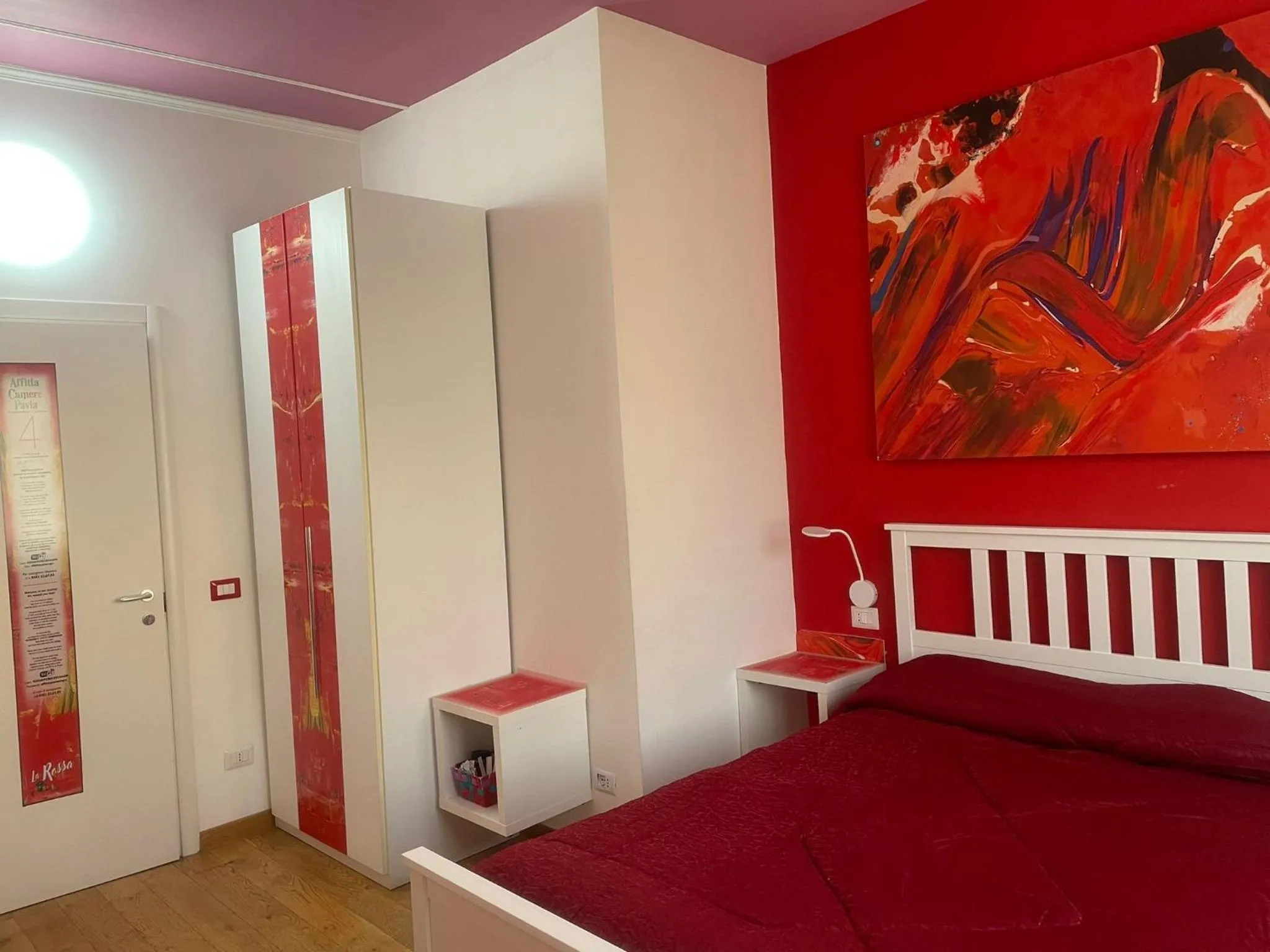 Bed in Rooms Of Love