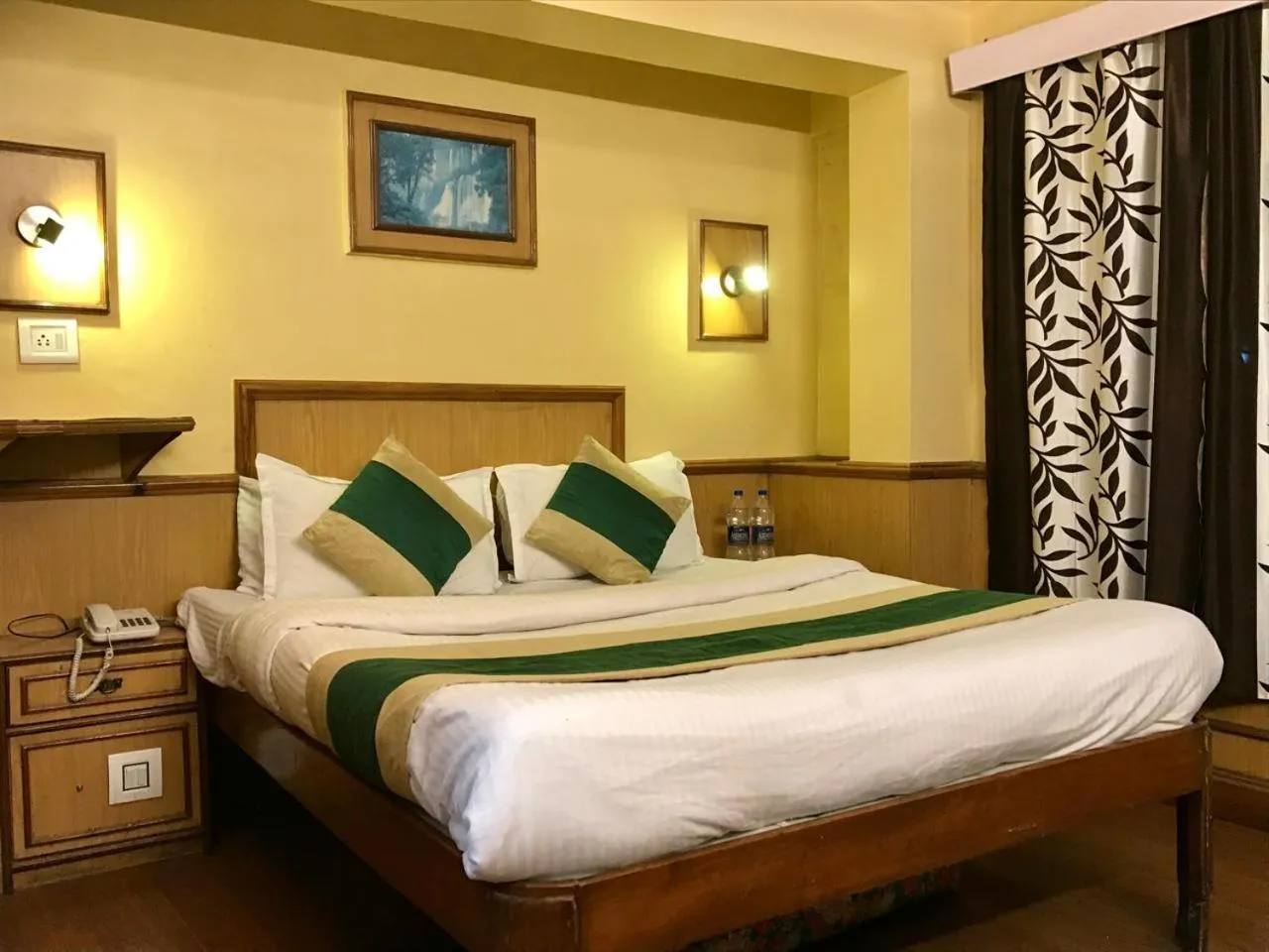 hotel samrat regency