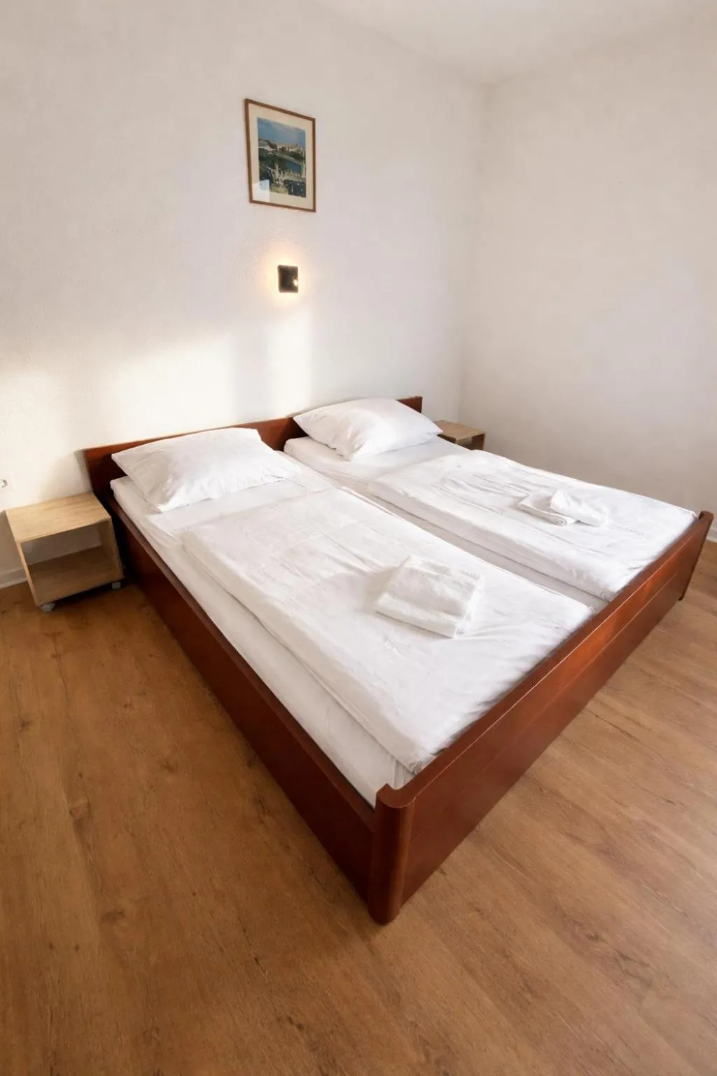 Double Room with Shared Bathroom in Hotel Haus Schwan Köln