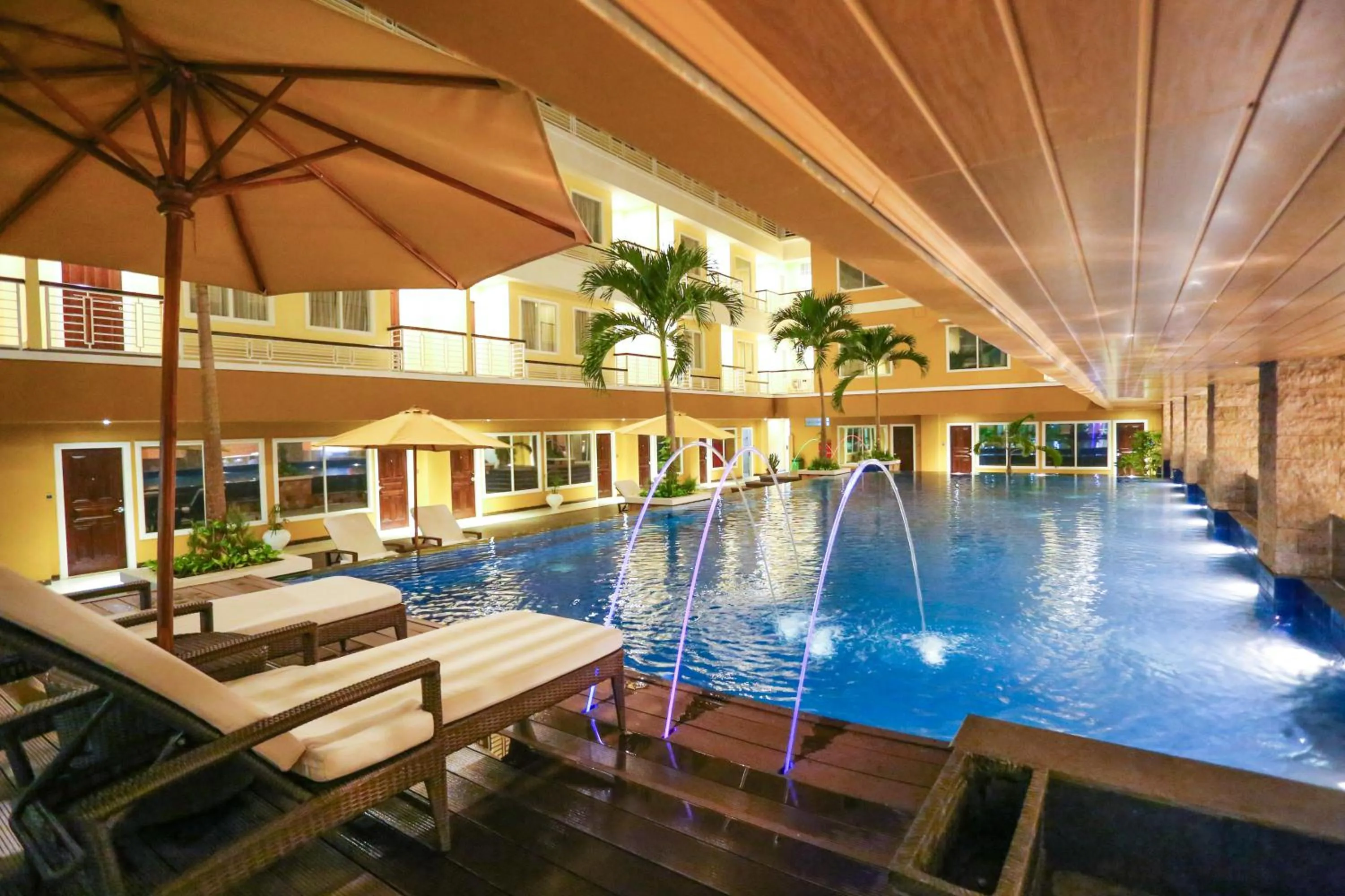Swimming pool in Sylvia Hotel Premier Kupang