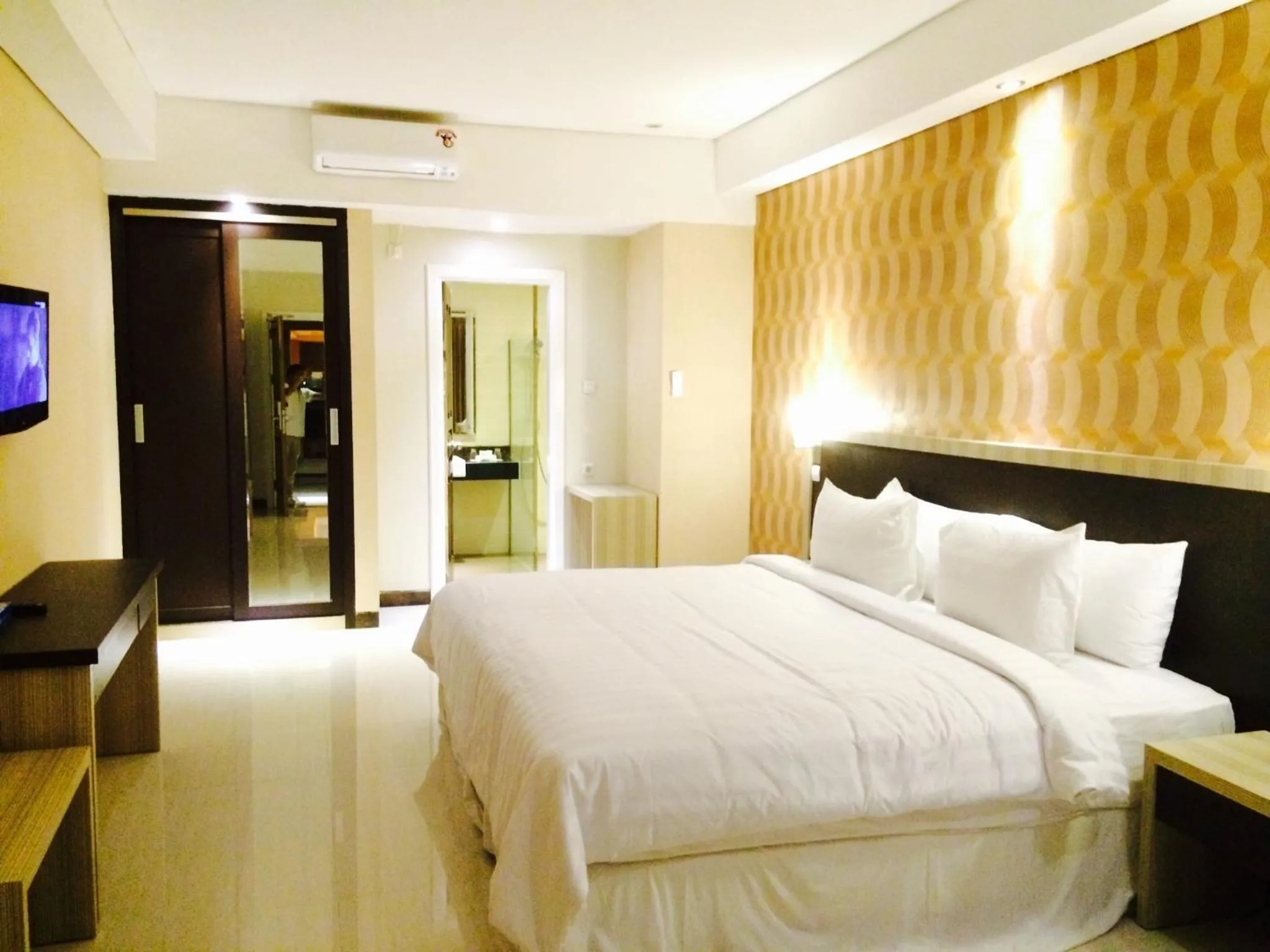 Bedroom, Bed in Sylvia Hotel Premier Kupang