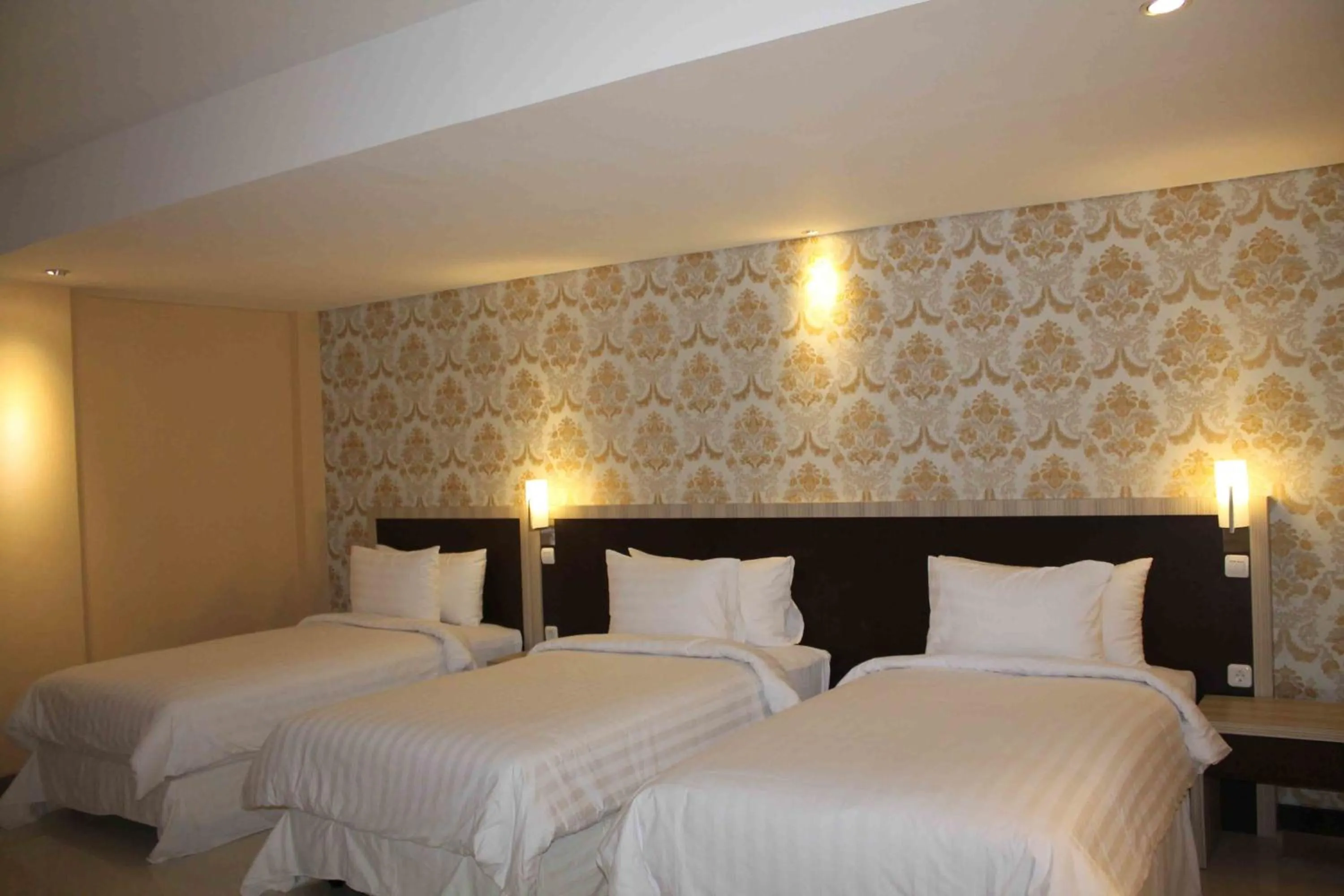 Photo of the whole room, Bed in Sylvia Hotel Premier Kupang