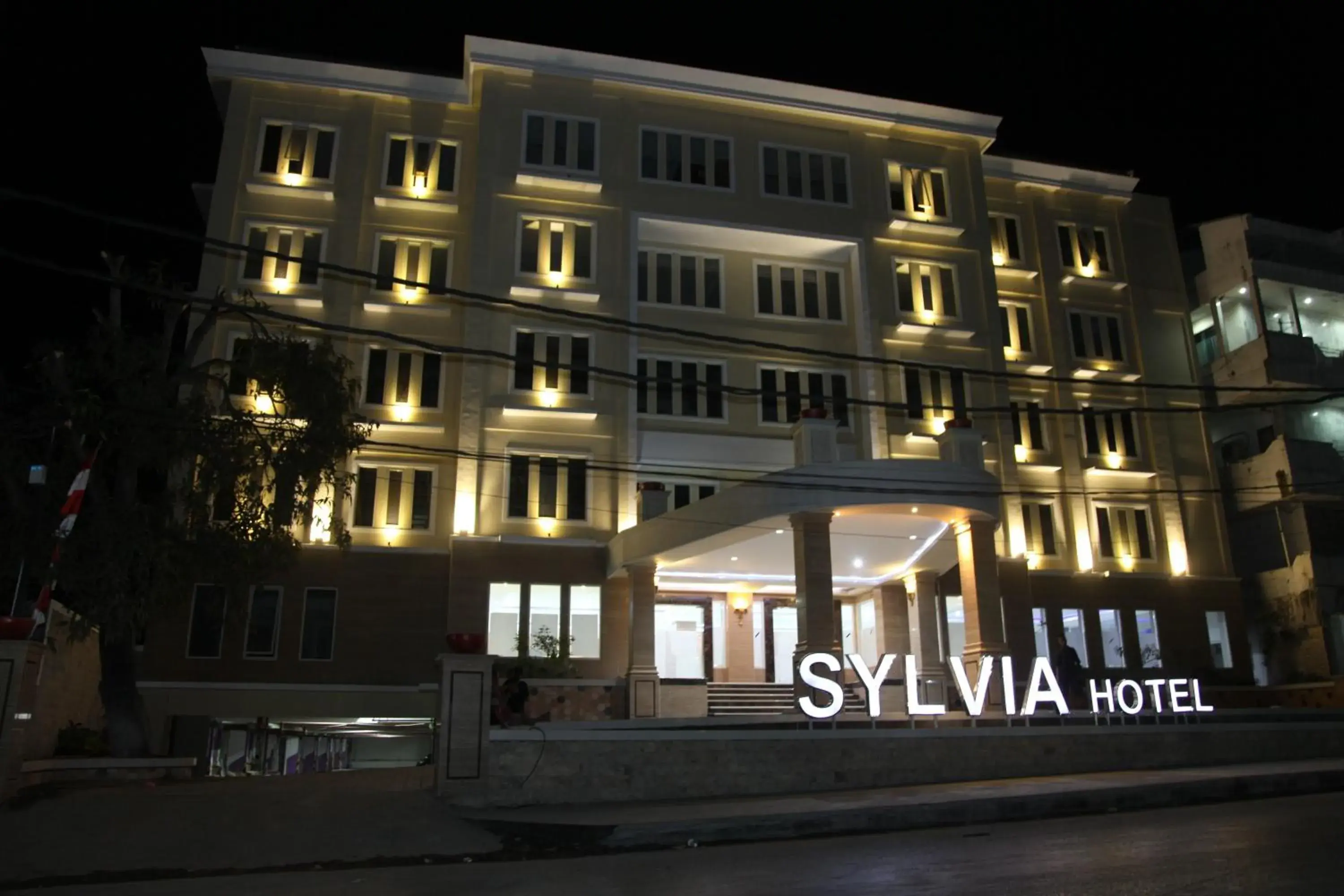 Property building in Sylvia Hotel Premier Kupang Property building in Sylvia Hotel Premier Kupang