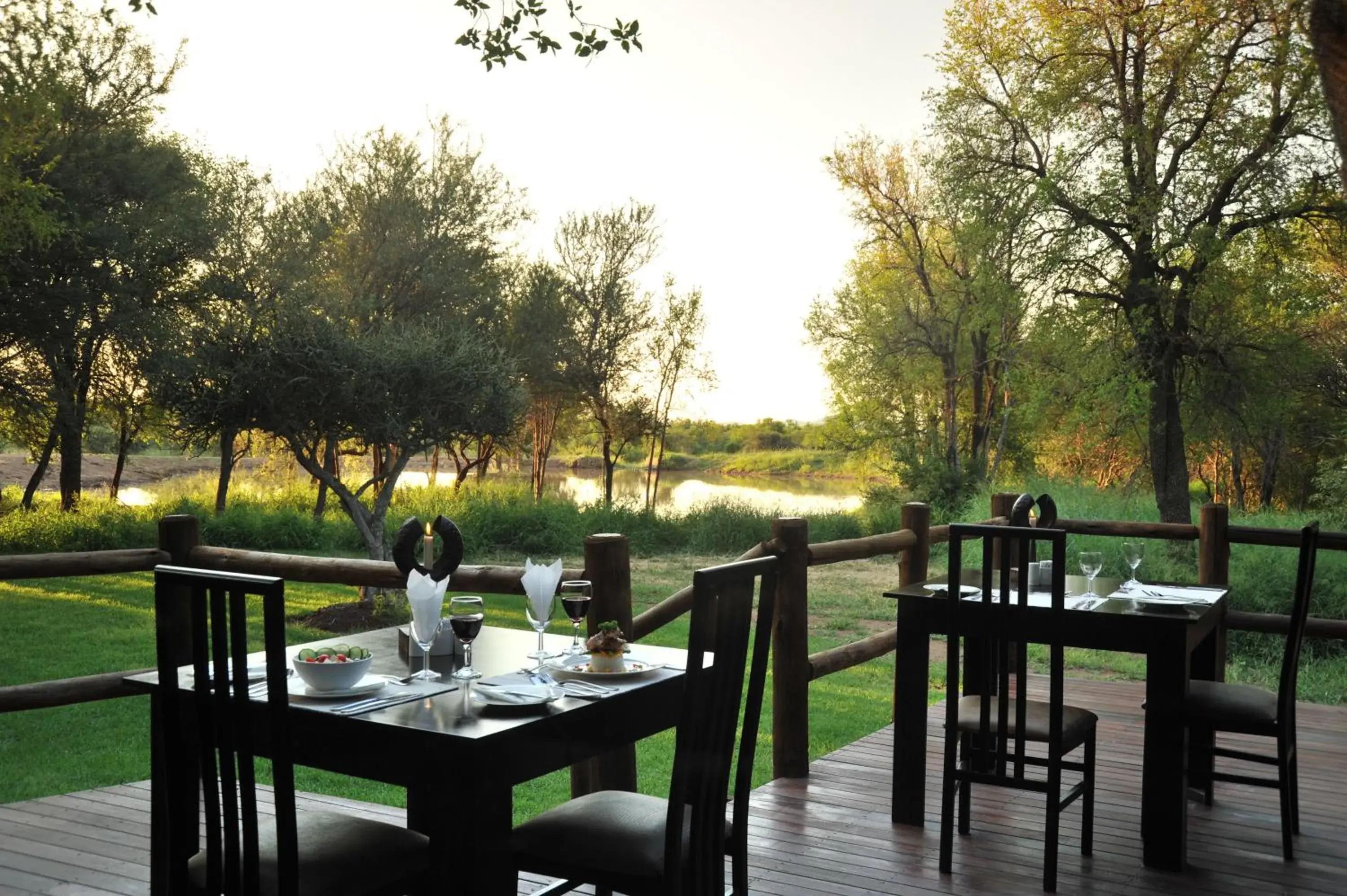 Restaurant/places to eat in Black Rhino Game Lodge Restaurant/places to eat in Black Rhino Game Lodge