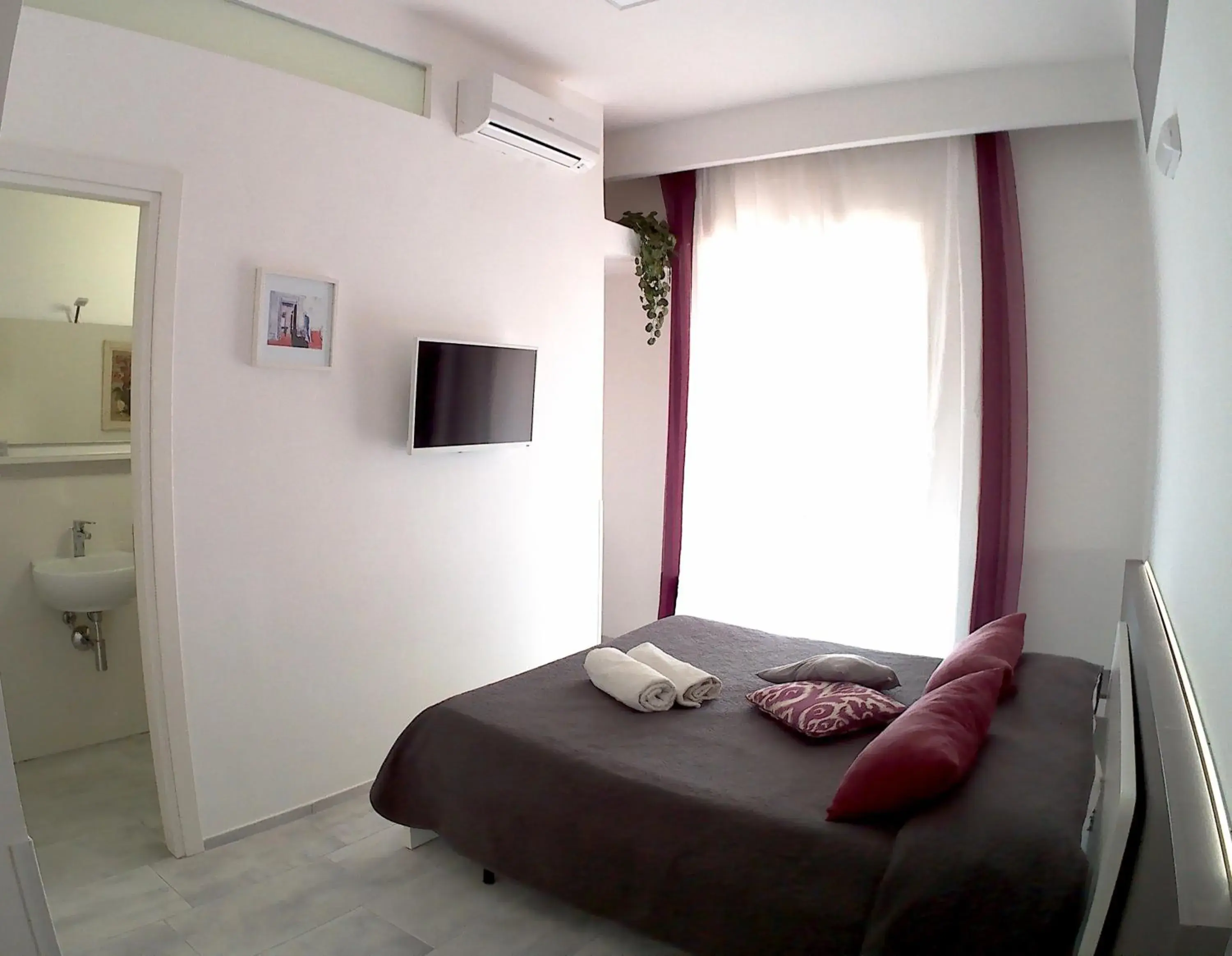 Double Room with Private Bathroom in Be Inn Double Room with Private Bathroom in Be Inn