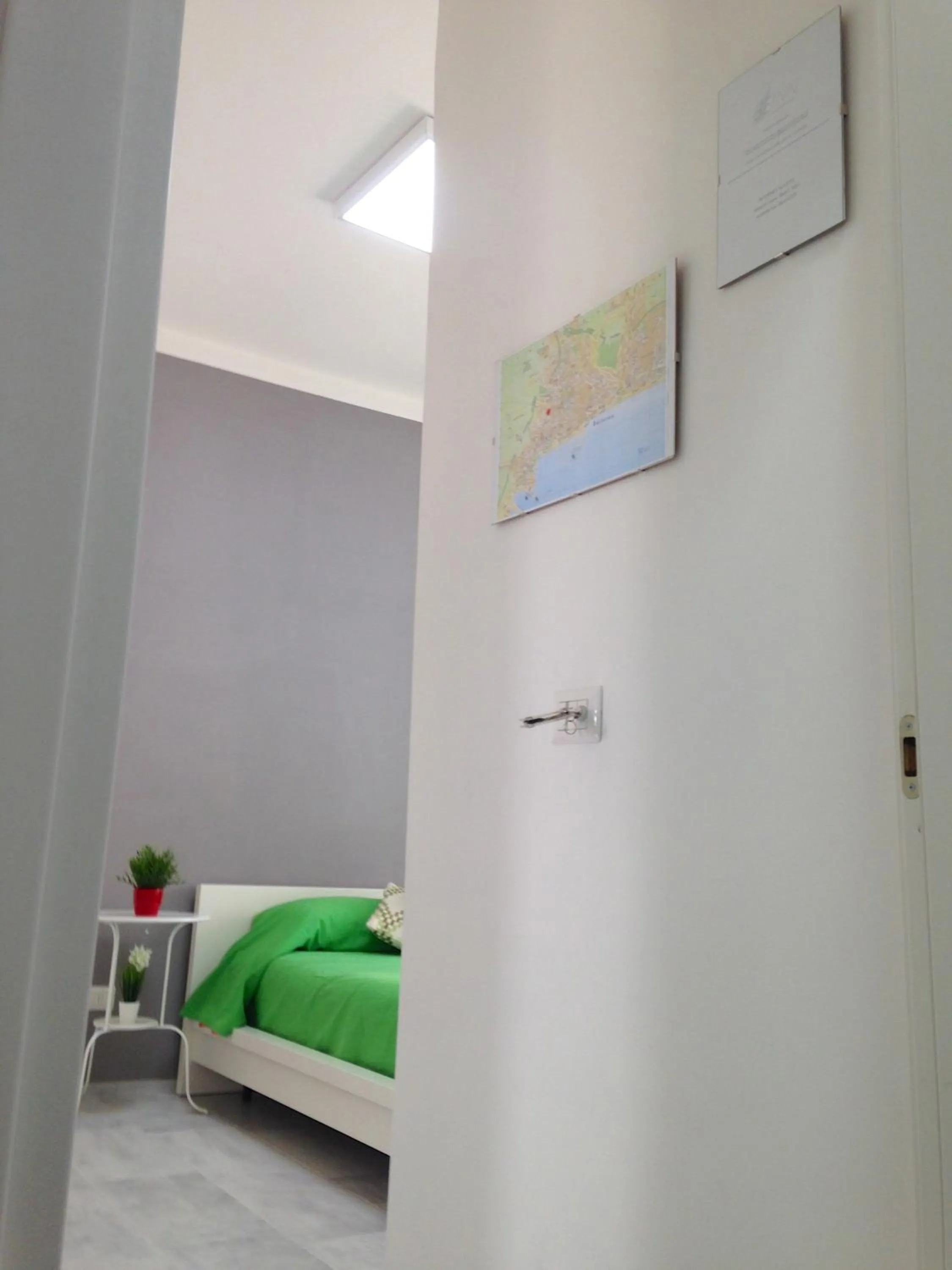 Decorative detail, Bed in Be Inn