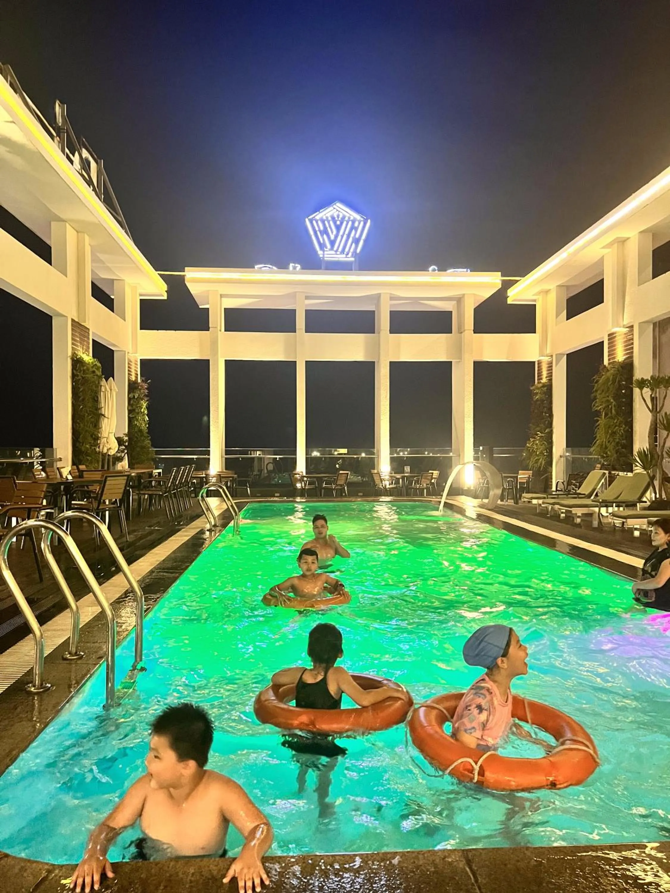 Swimming pool in Diamond Sea Hotel