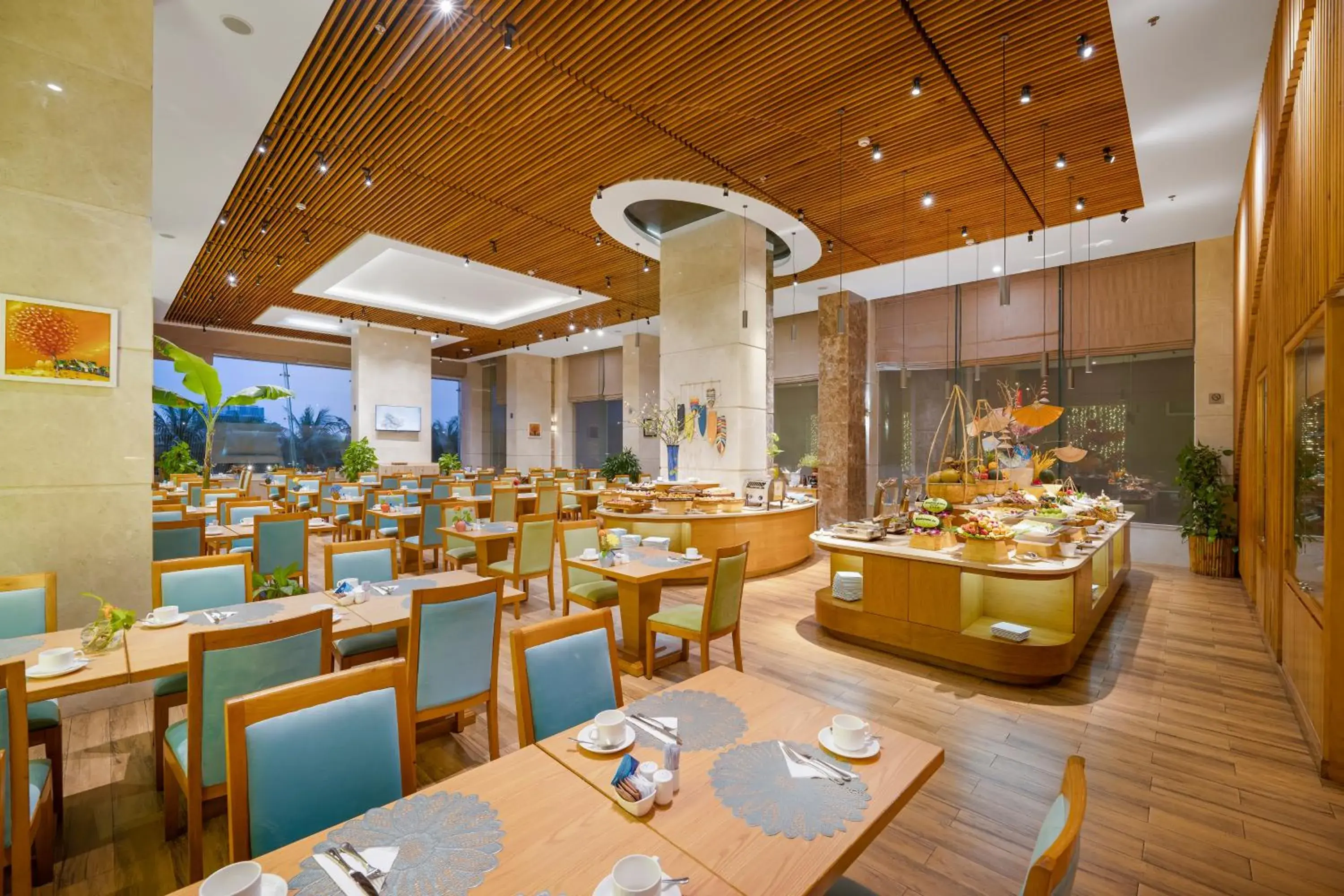 Restaurant/places to eat in Diamond Sea Hotel Restaurant/places to eat in Diamond Sea Hotel