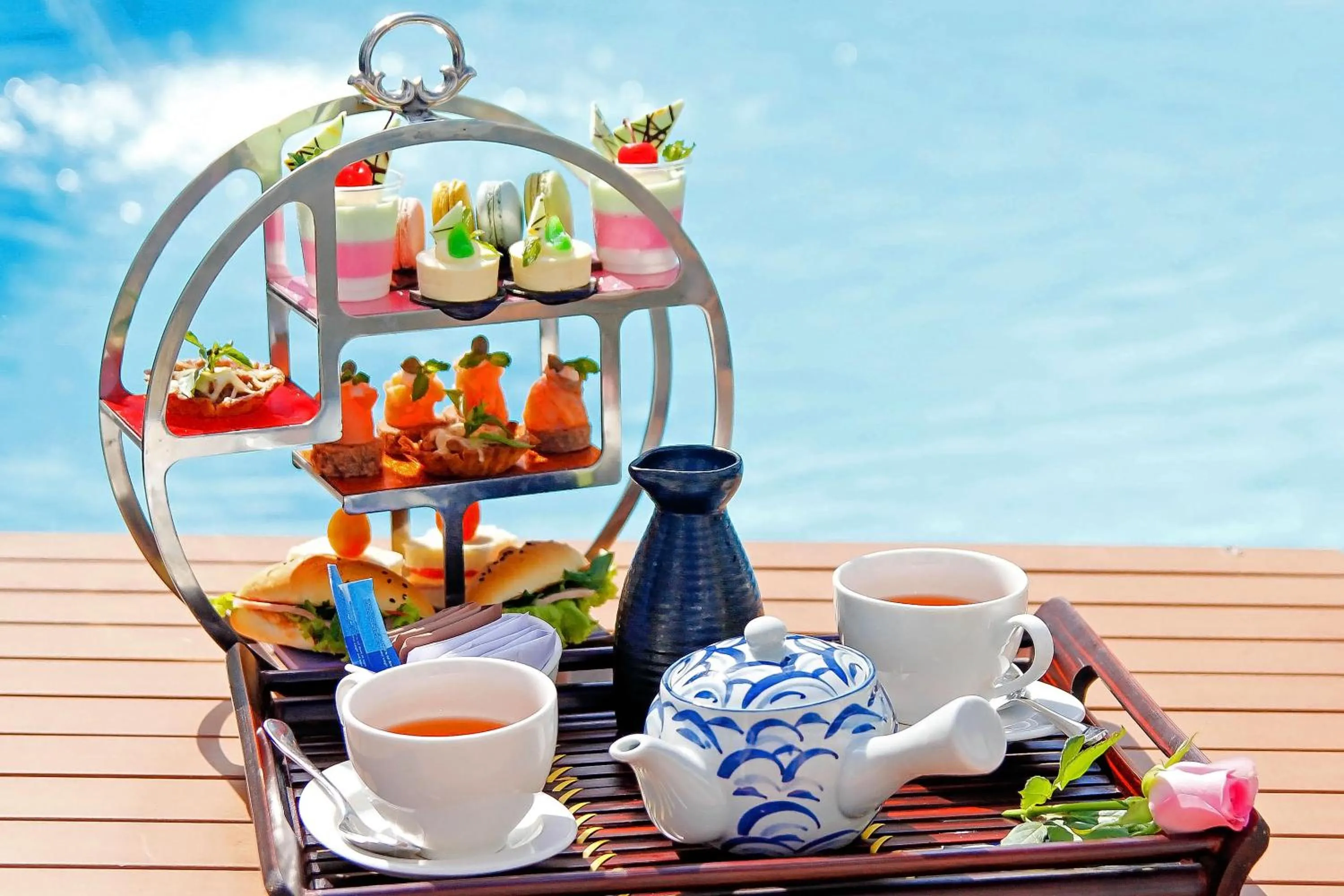 Lounge or bar in Diamond Sea Hotel