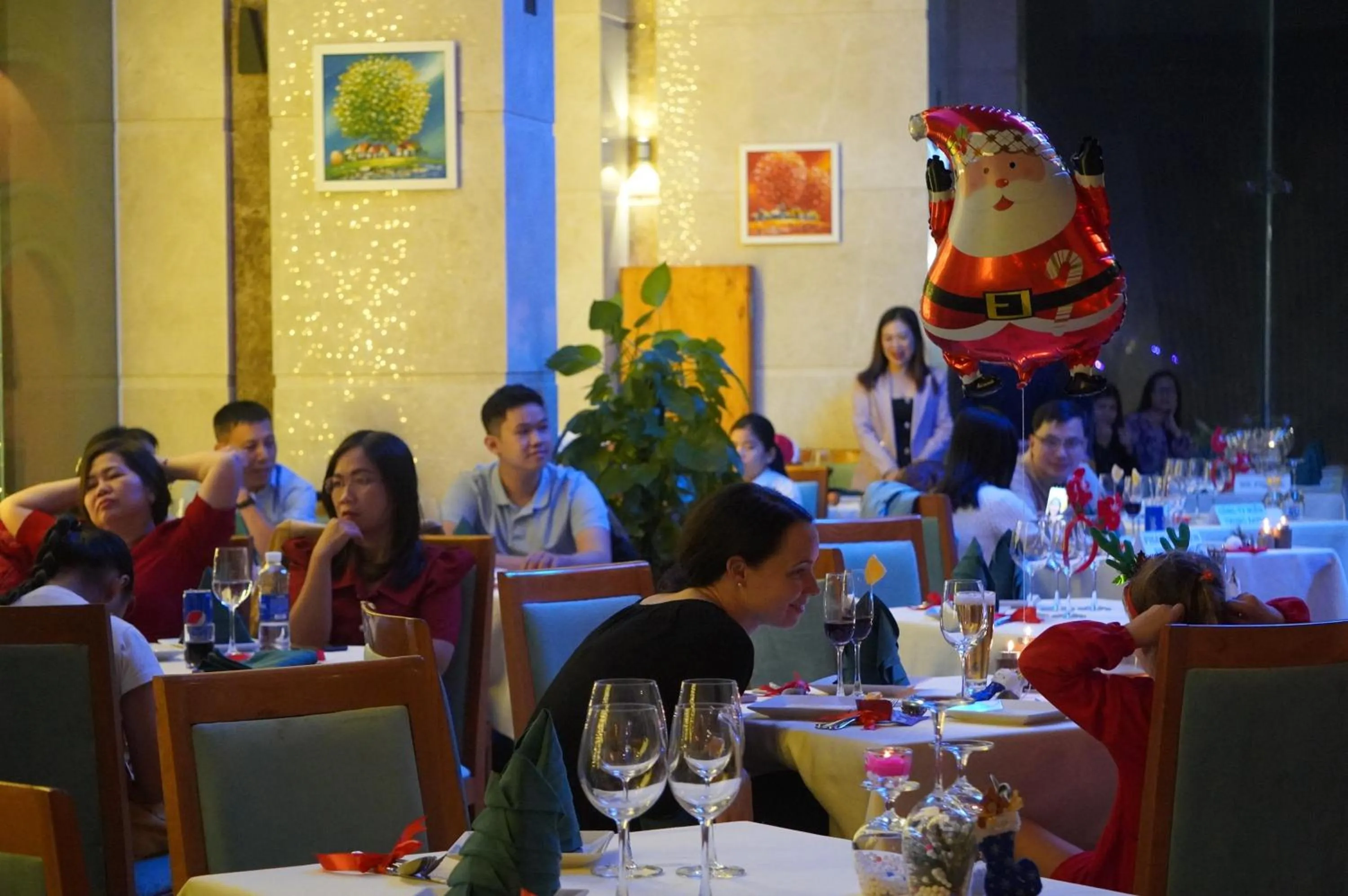 Restaurant/places to eat in Diamond Sea Hotel