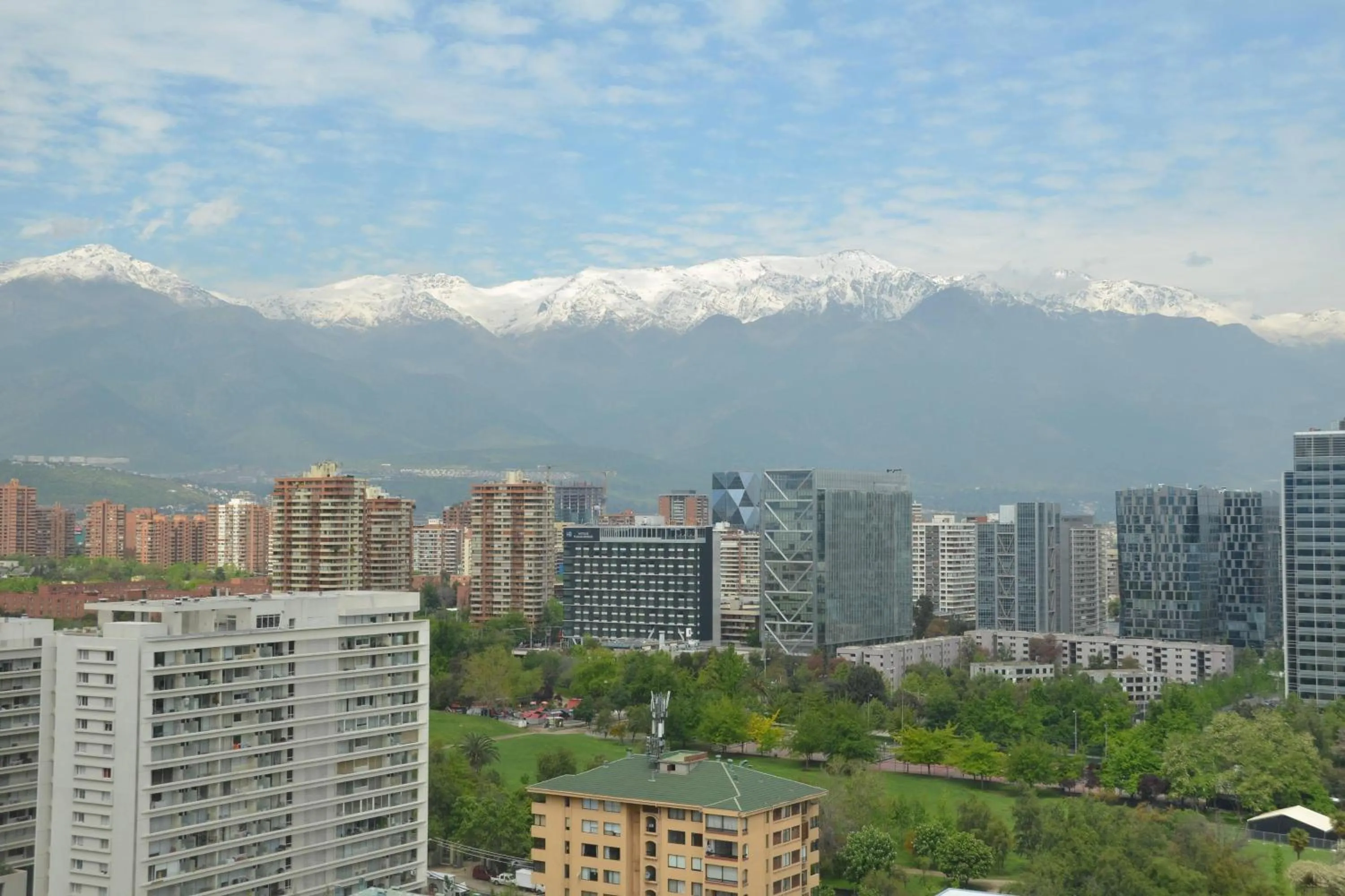 Photo of the whole room in Courtyard by Marriott Santiago Las Condes