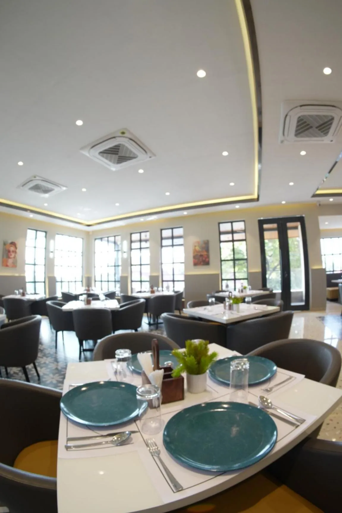 Restaurant/places to eat in The Byke Shanti Villa - Mahableshwar