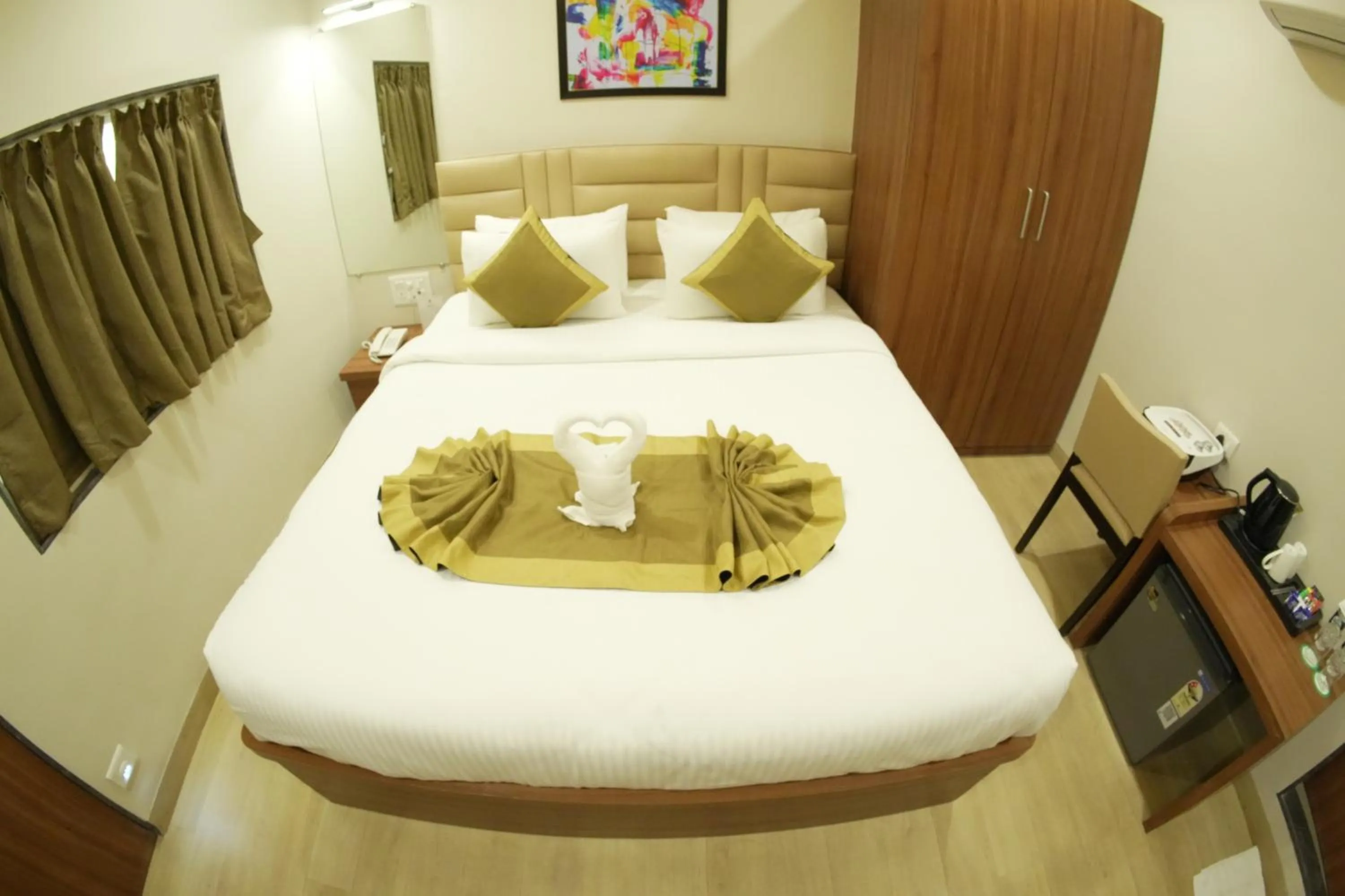Bedroom, Bed in The Byke Shanti Villa - Mahableshwar