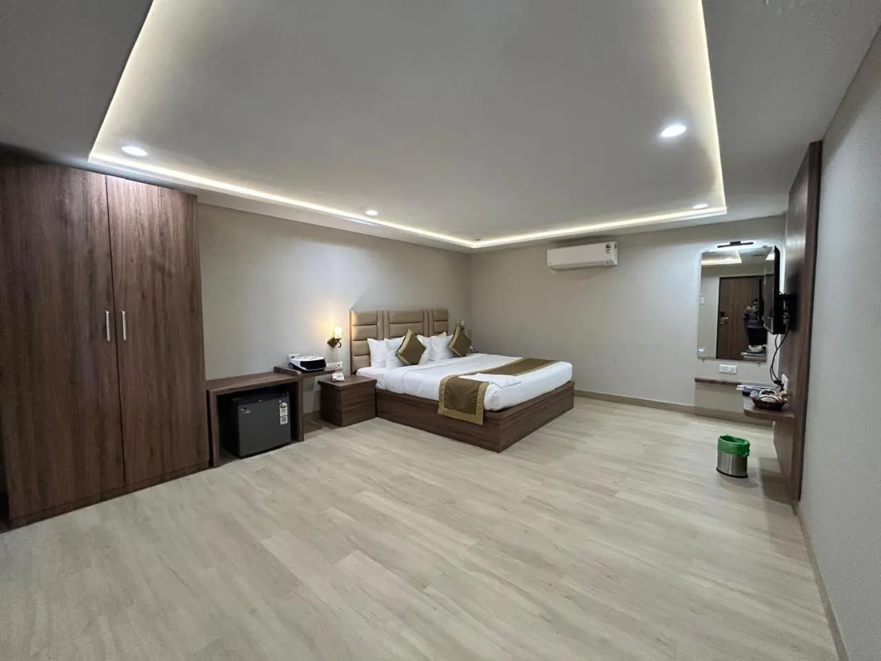 Photo of the whole room, Bed in The Byke Shanti Villa - Mahableshwar