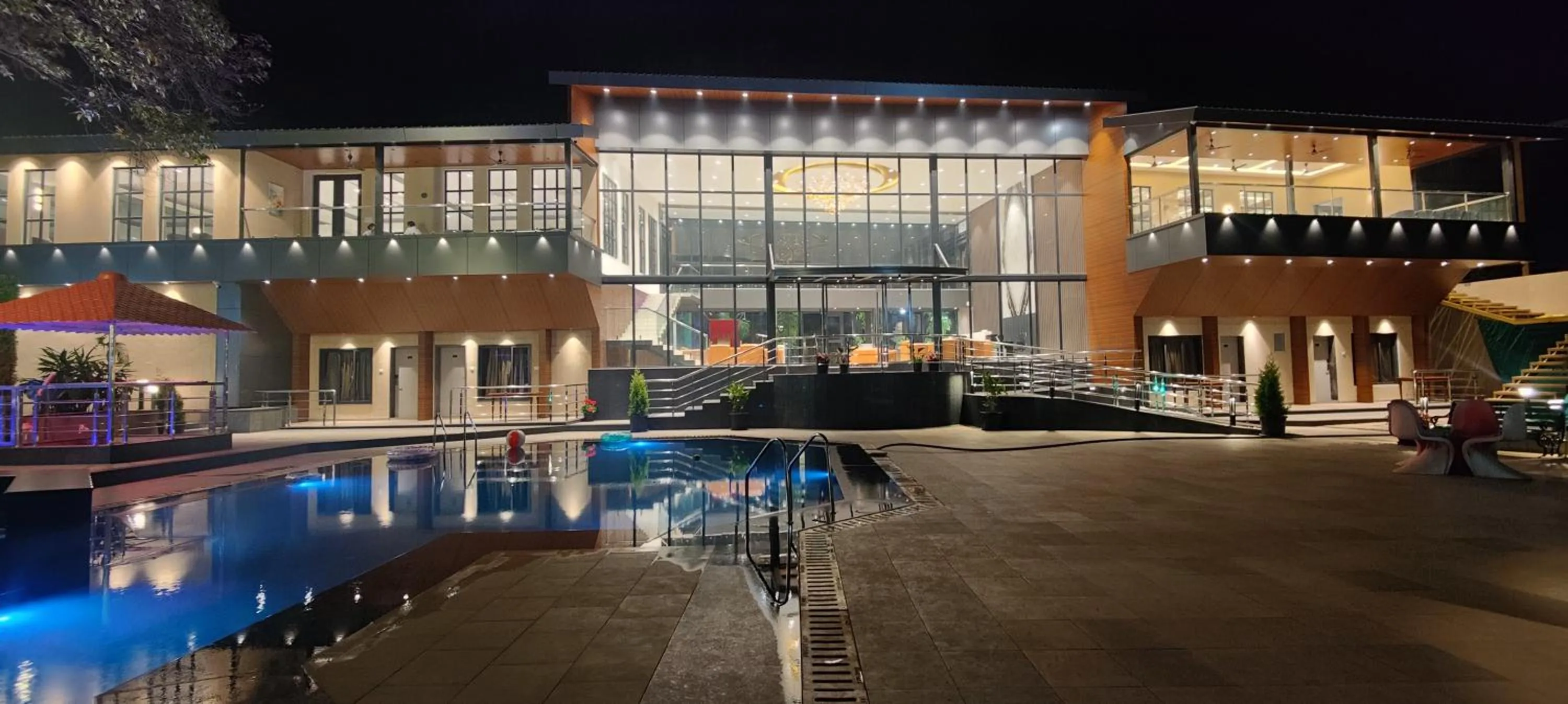 Swimming pool in The Byke Shanti Villa - Mahableshwar