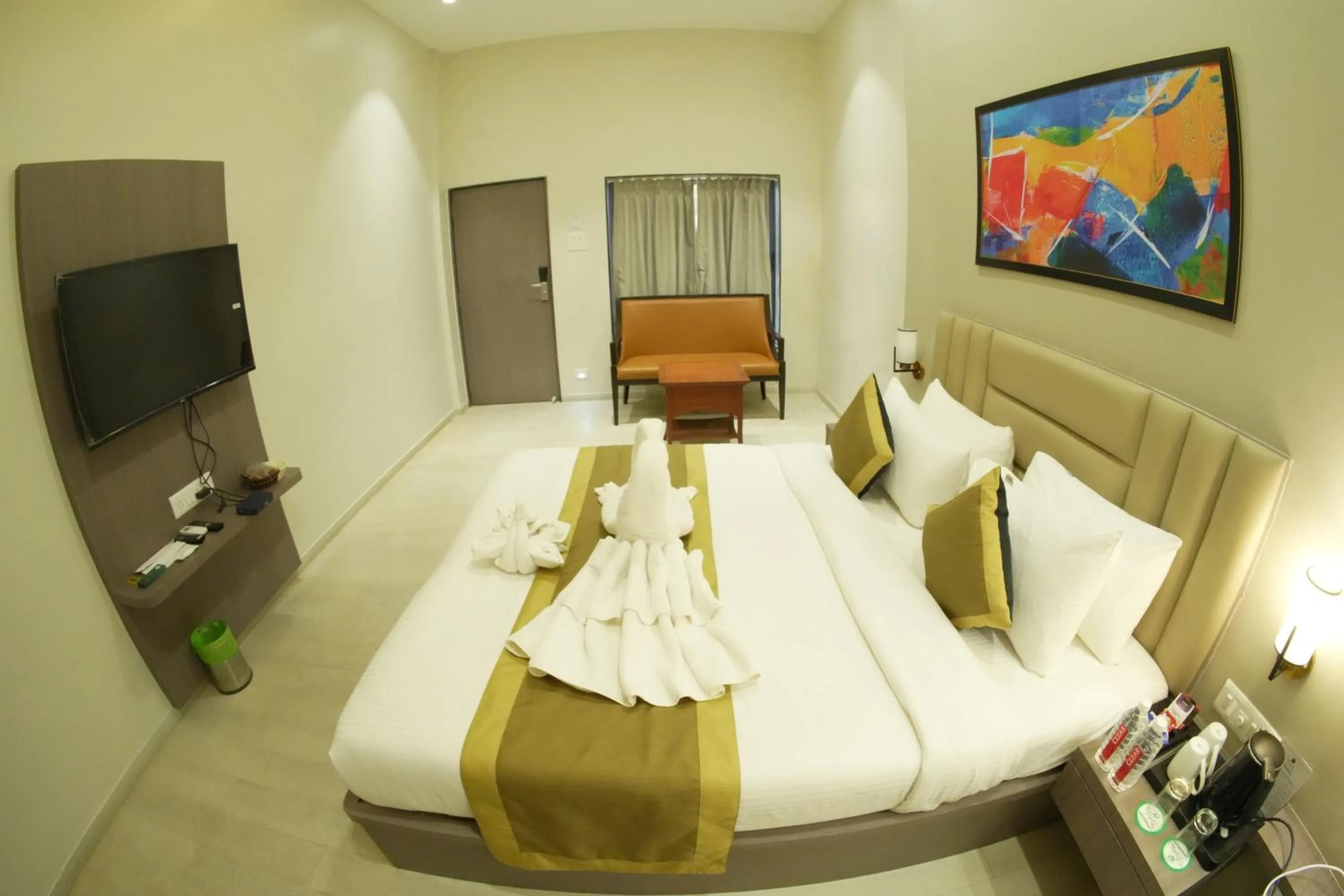 Bedroom, Bed in The Byke Shanti Villa - Mahableshwar