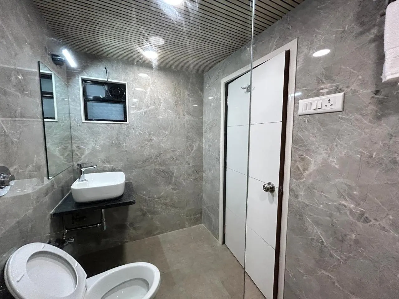 Toilet in The Byke Shanti Villa - Mahableshwar