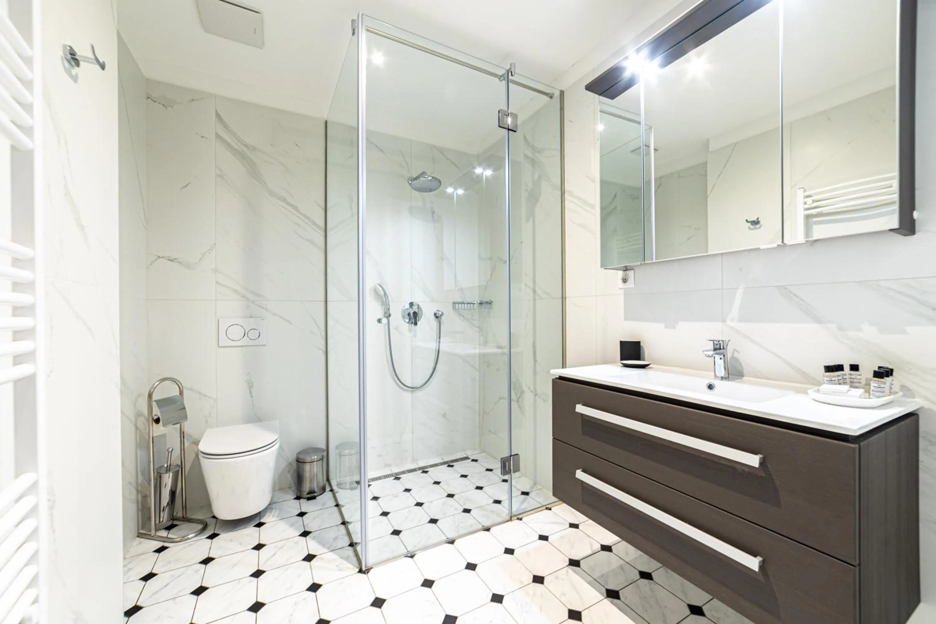 Shower in Kozmo Residences Budapest