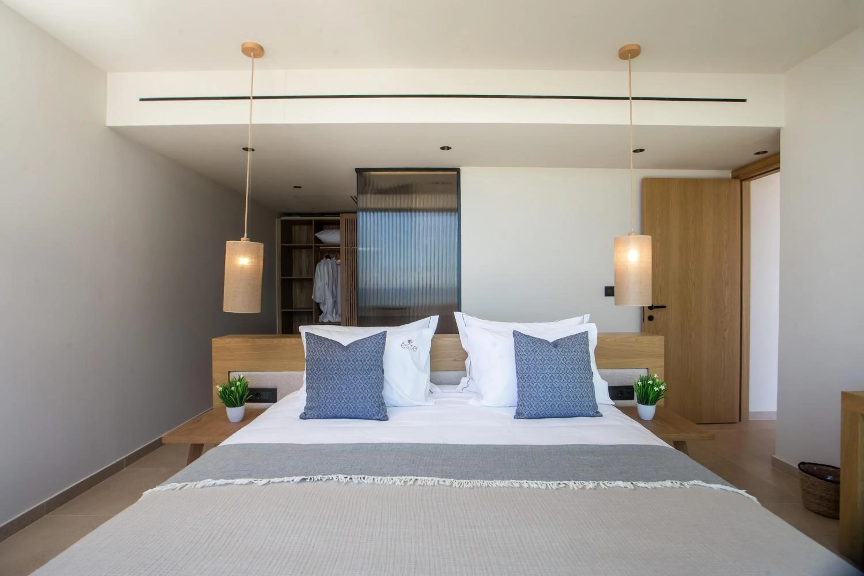 Photo of the whole room, Bed in Este Elegant Suites & Villas - Adults Only