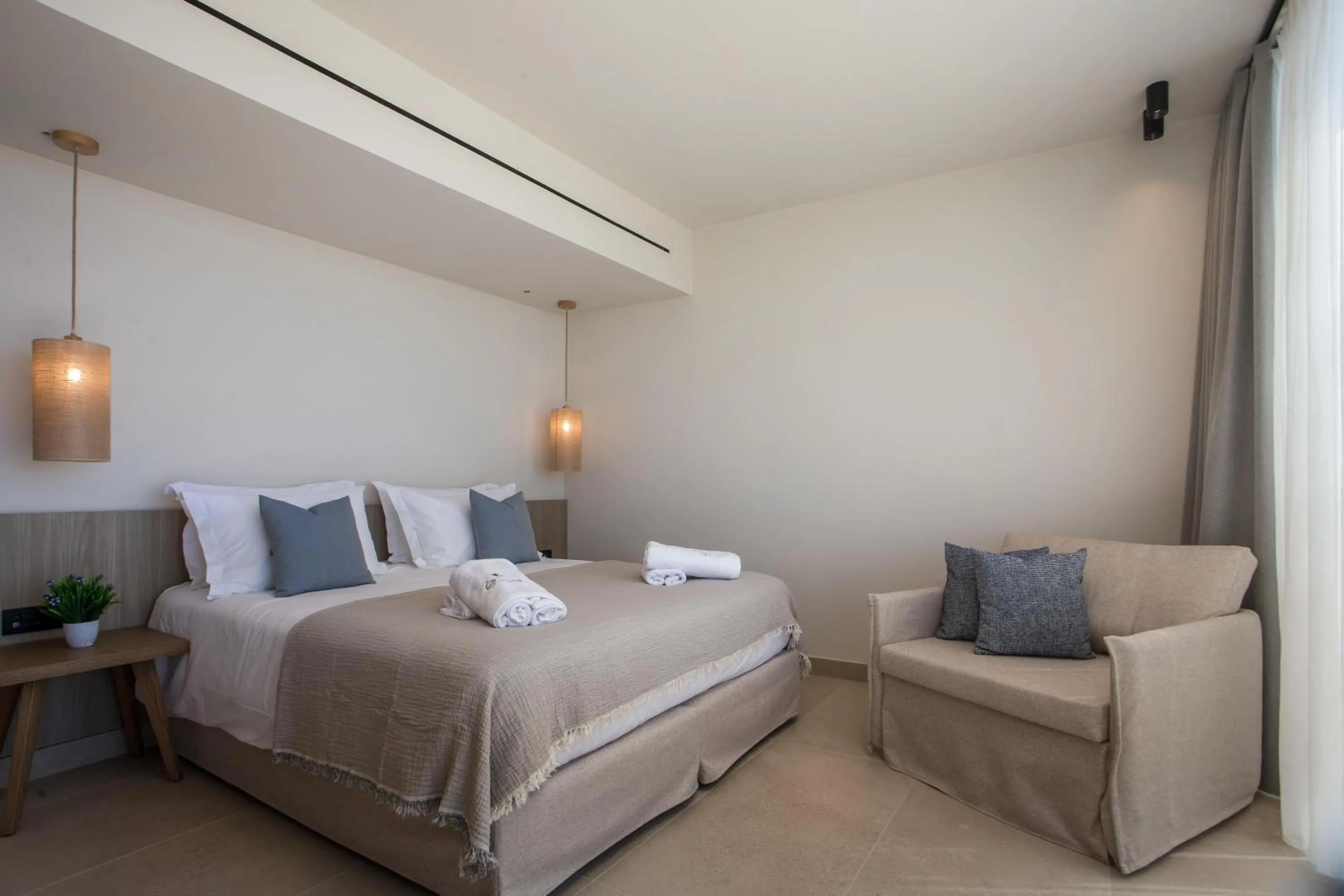 Photo of the whole room, Bed in Este Elegant Suites & Villas - Adults Only