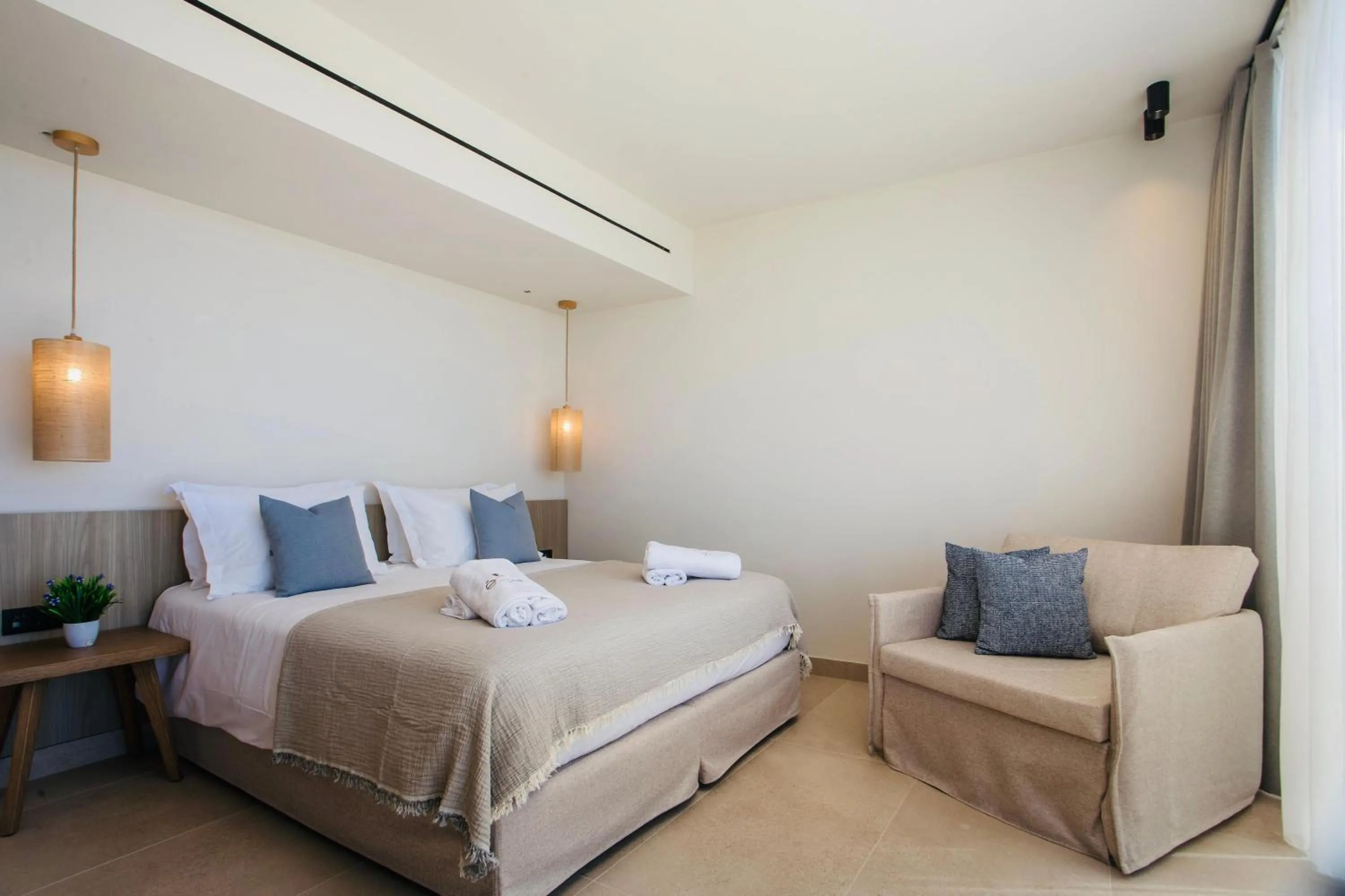 Photo of the whole room, Bed in Este Elegant Suites & Villas - Adults Only