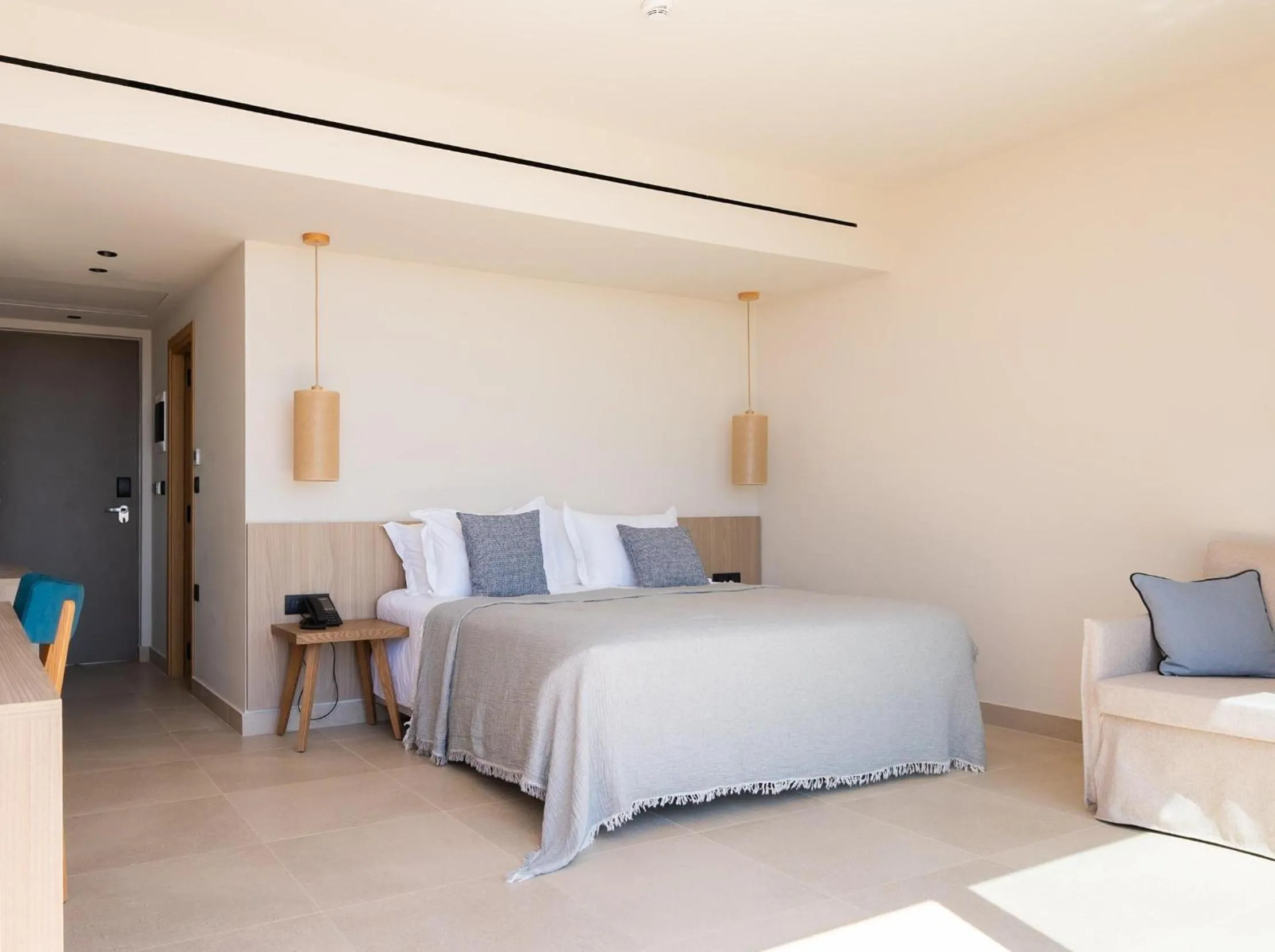 Photo of the whole room, Bed in Este Elegant Suites & Villas - Adults Only