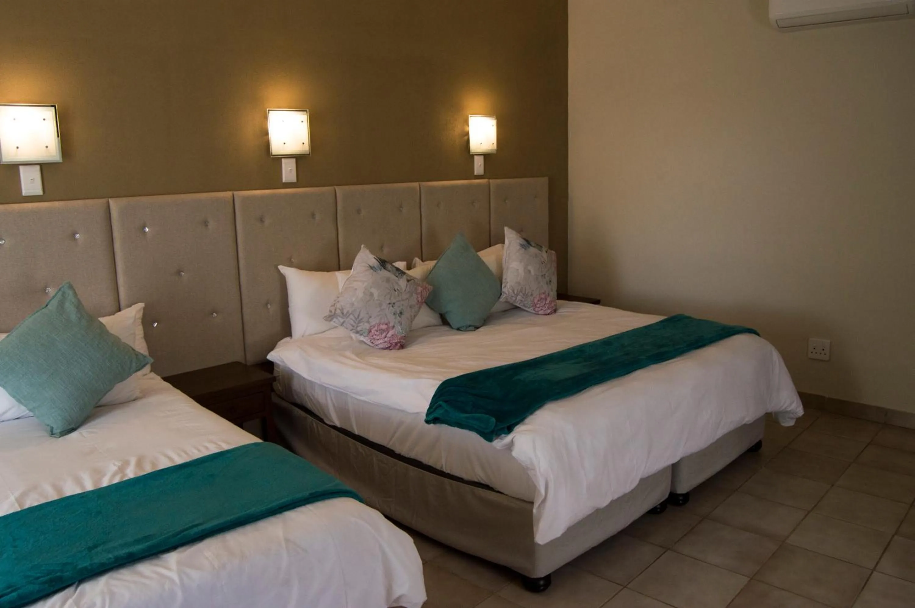 Crystal Rose Lodge & Spa