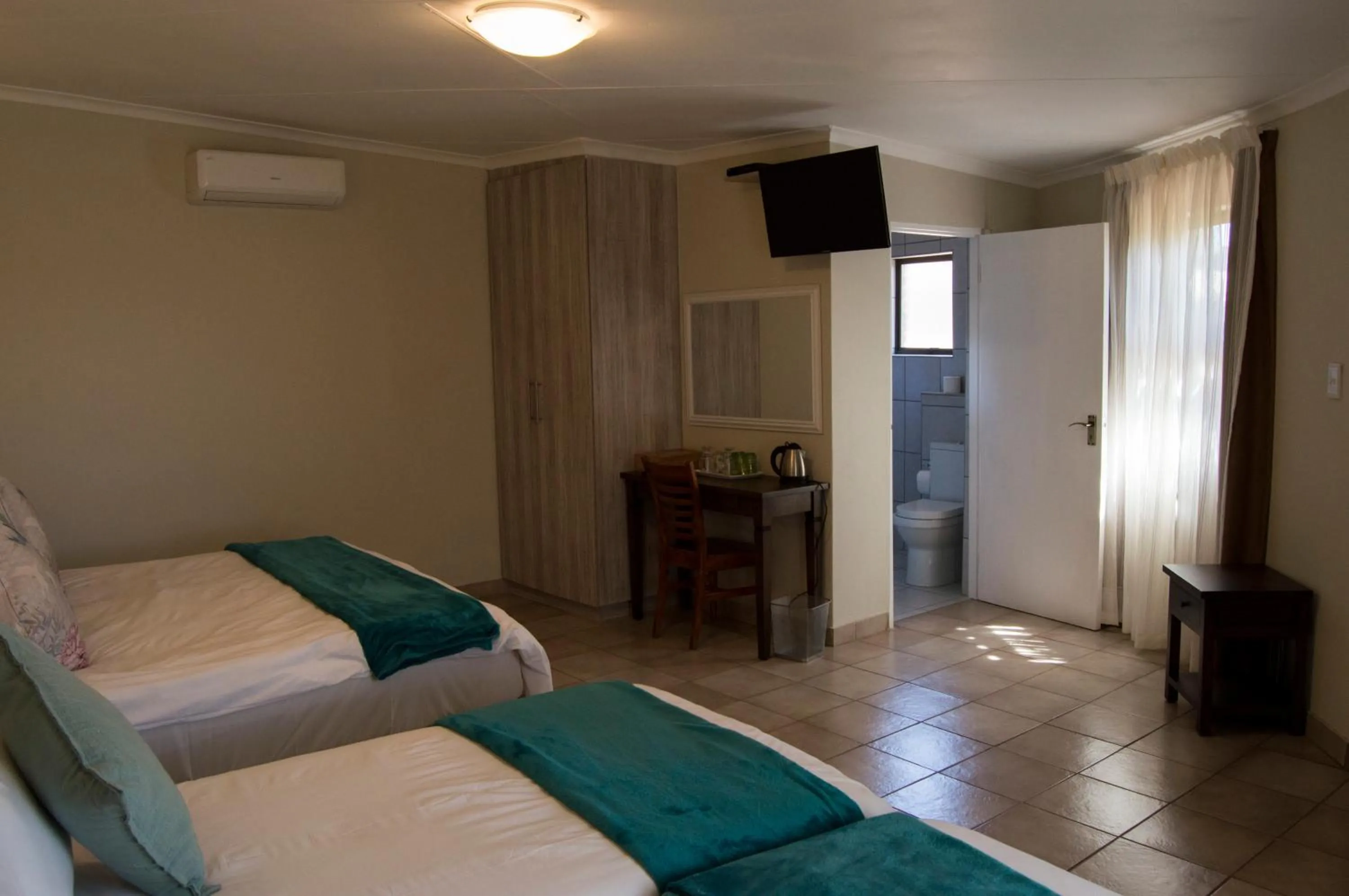 Crystal Rose Lodge & Spa