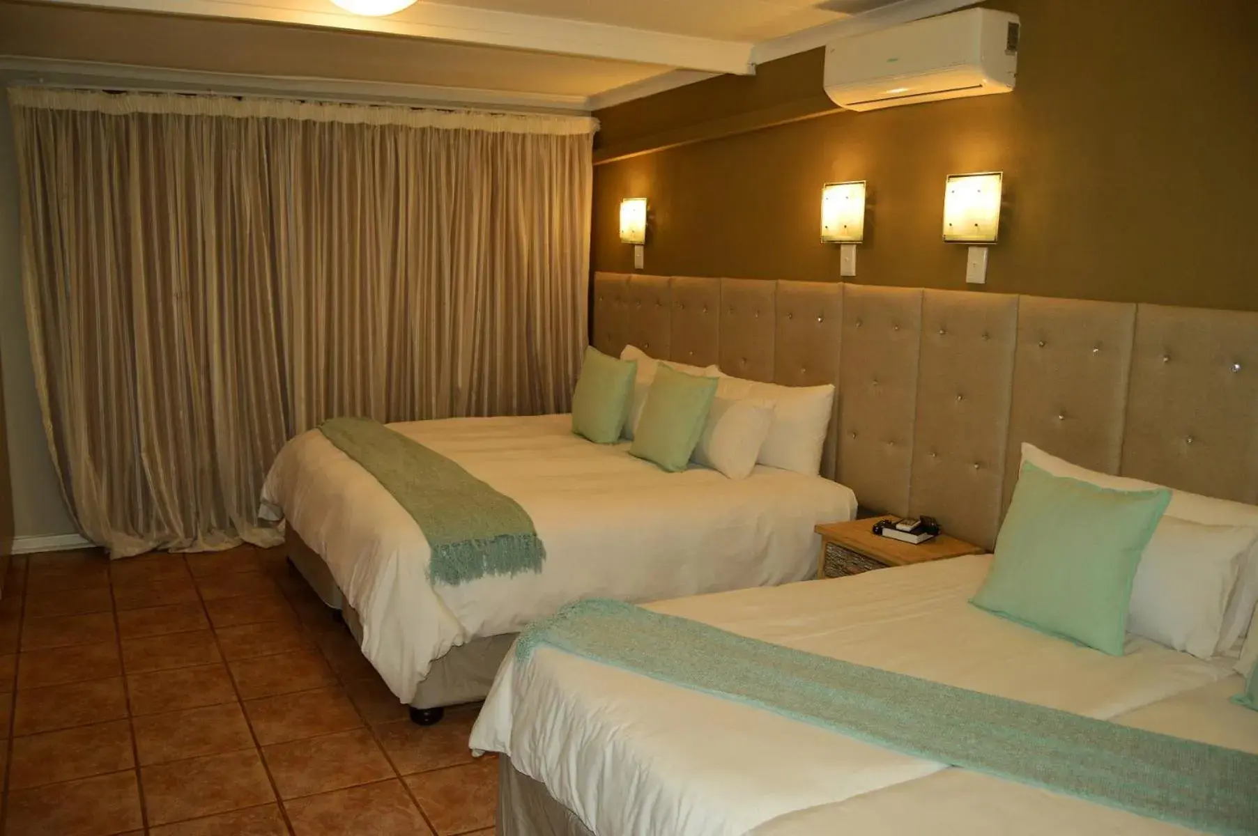 Crystal Rose Lodge & Spa Crystal Rose Lodge & Spa