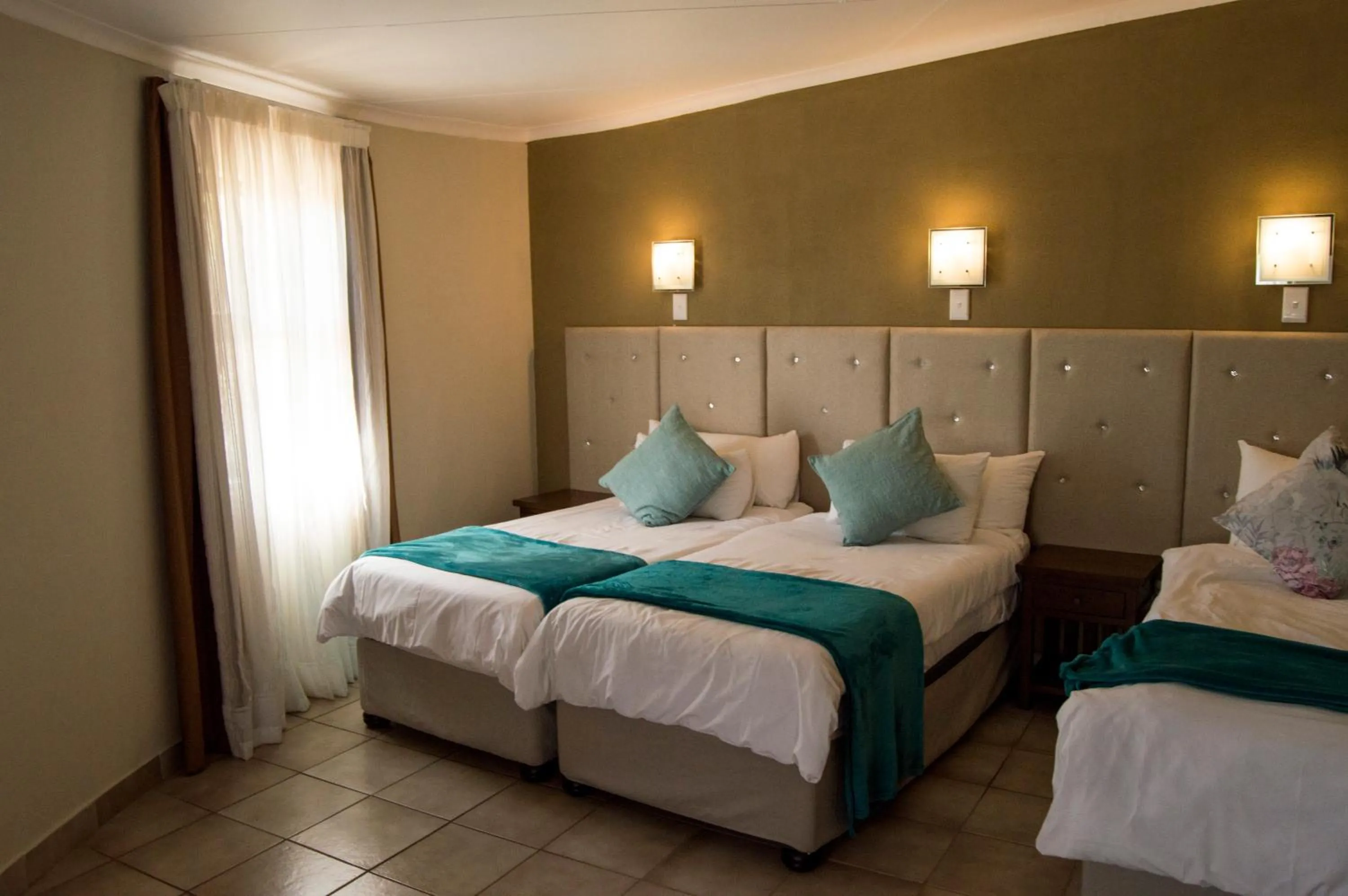 Crystal Rose Lodge & Spa