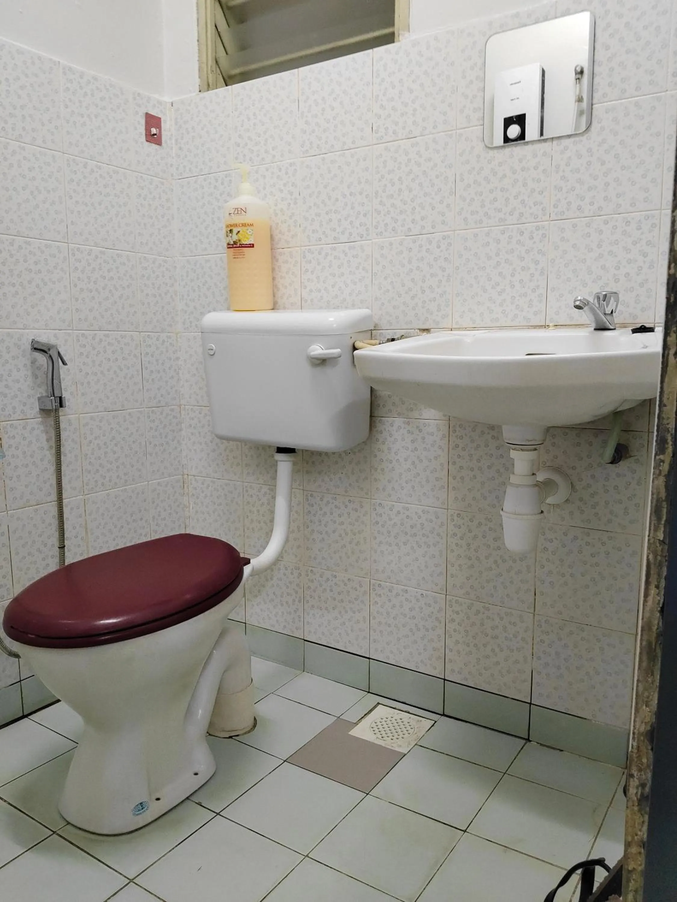 Nur Homestay Permai Damansara Damai