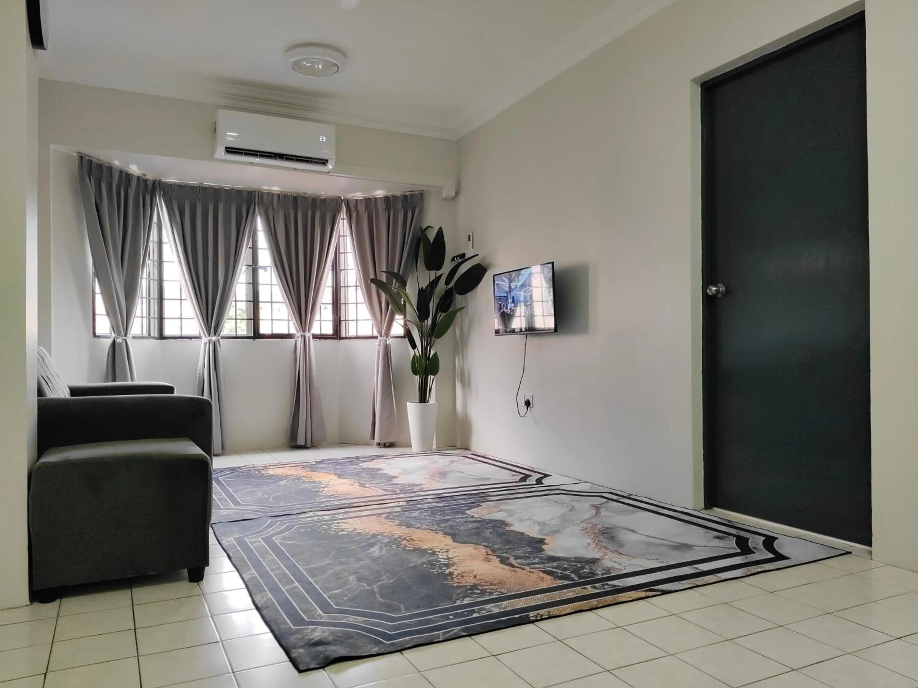 Nur Homestay Permai Damansara Damai
