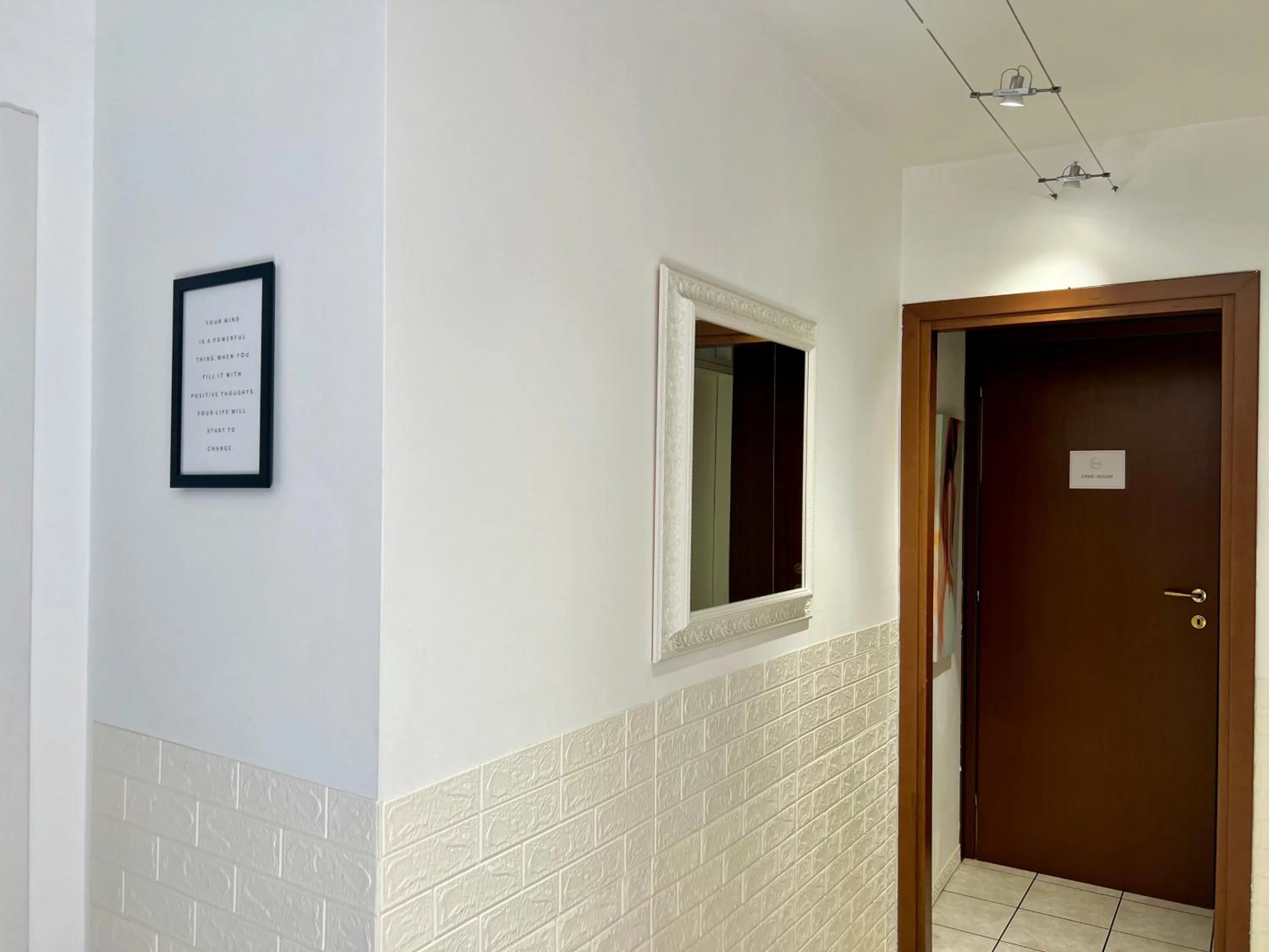Decorative detail in Verona Rooms