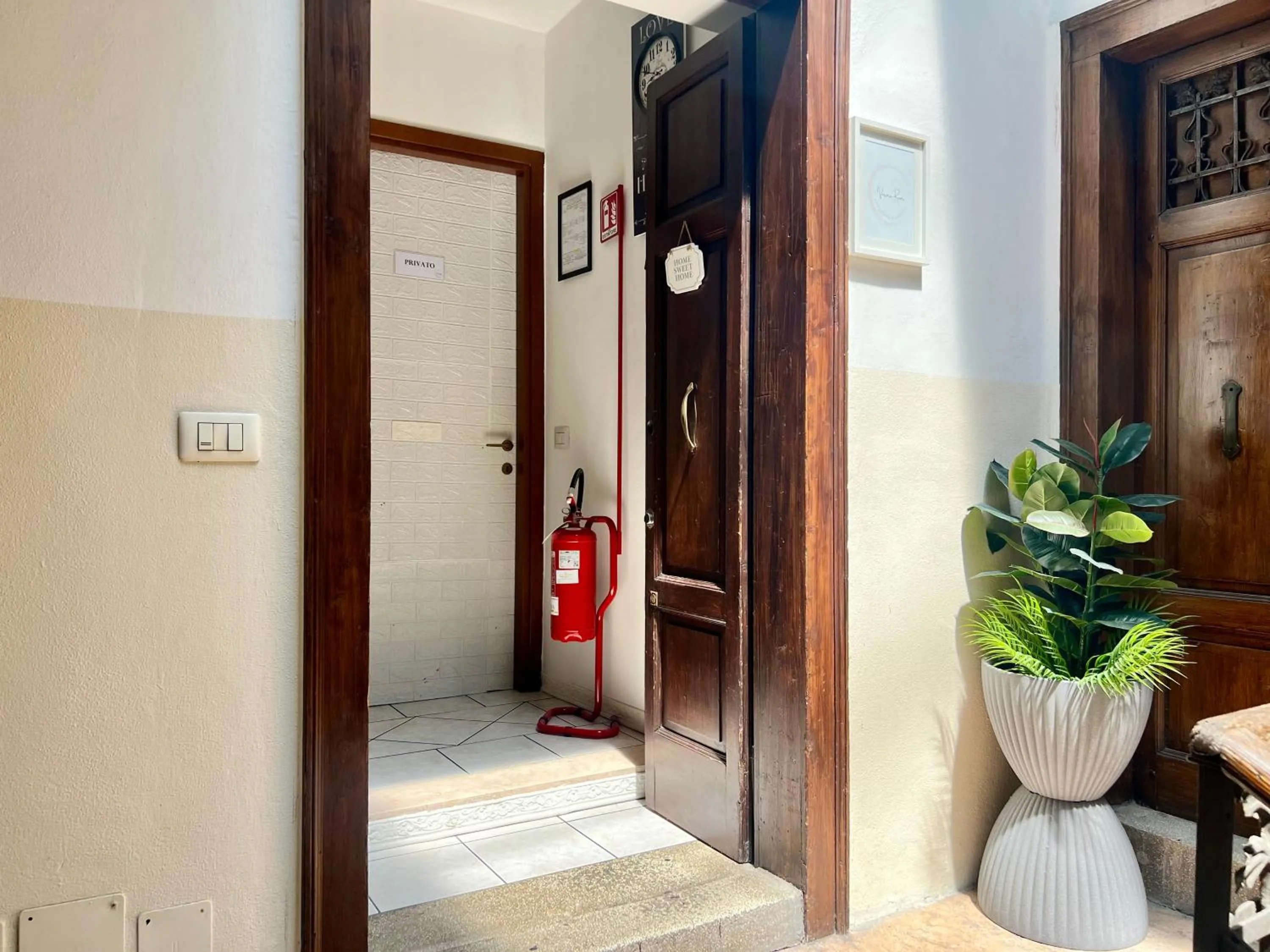 Facade/entrance in Verona Rooms