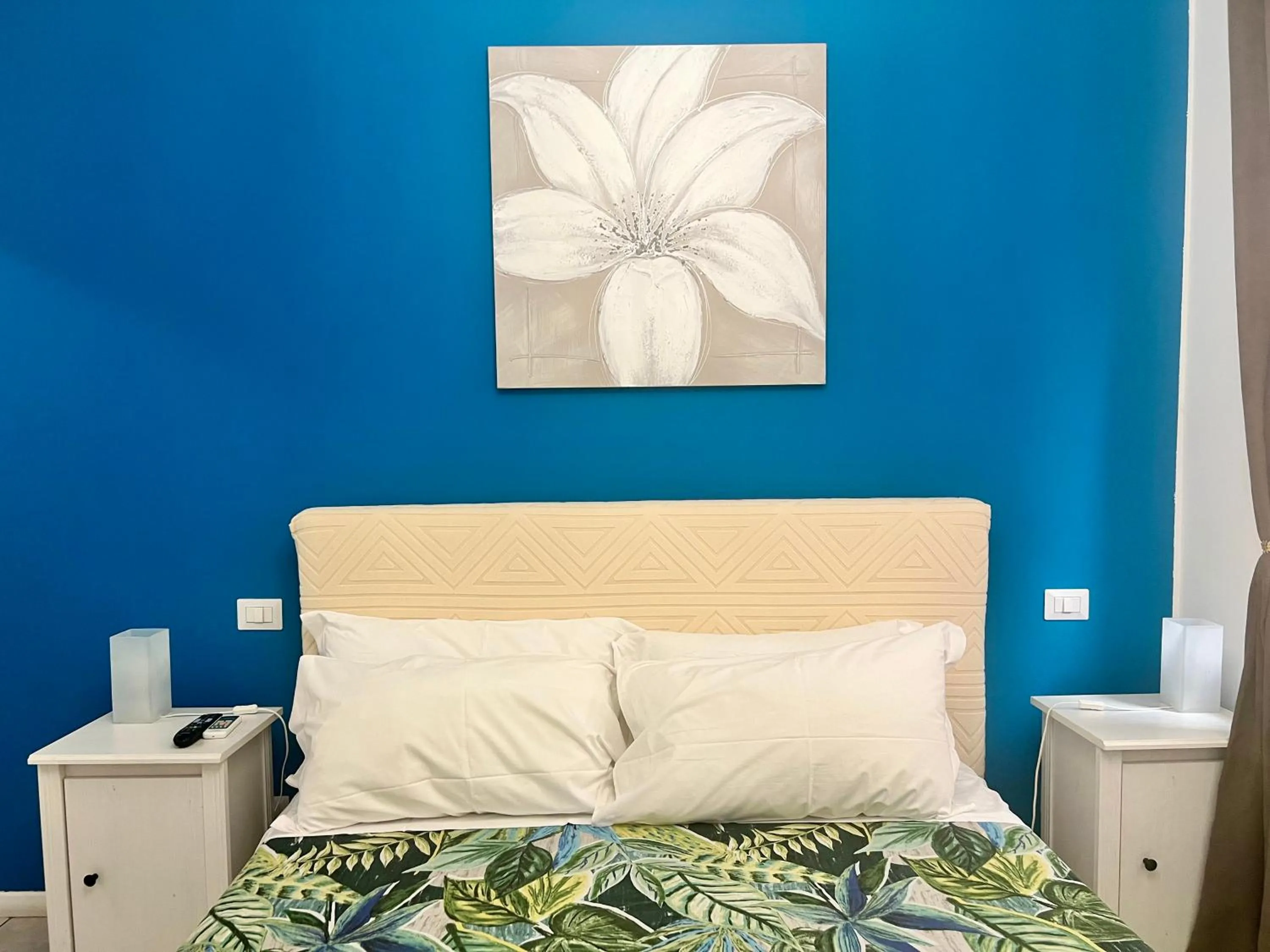 Bedroom, Bed in Verona Rooms