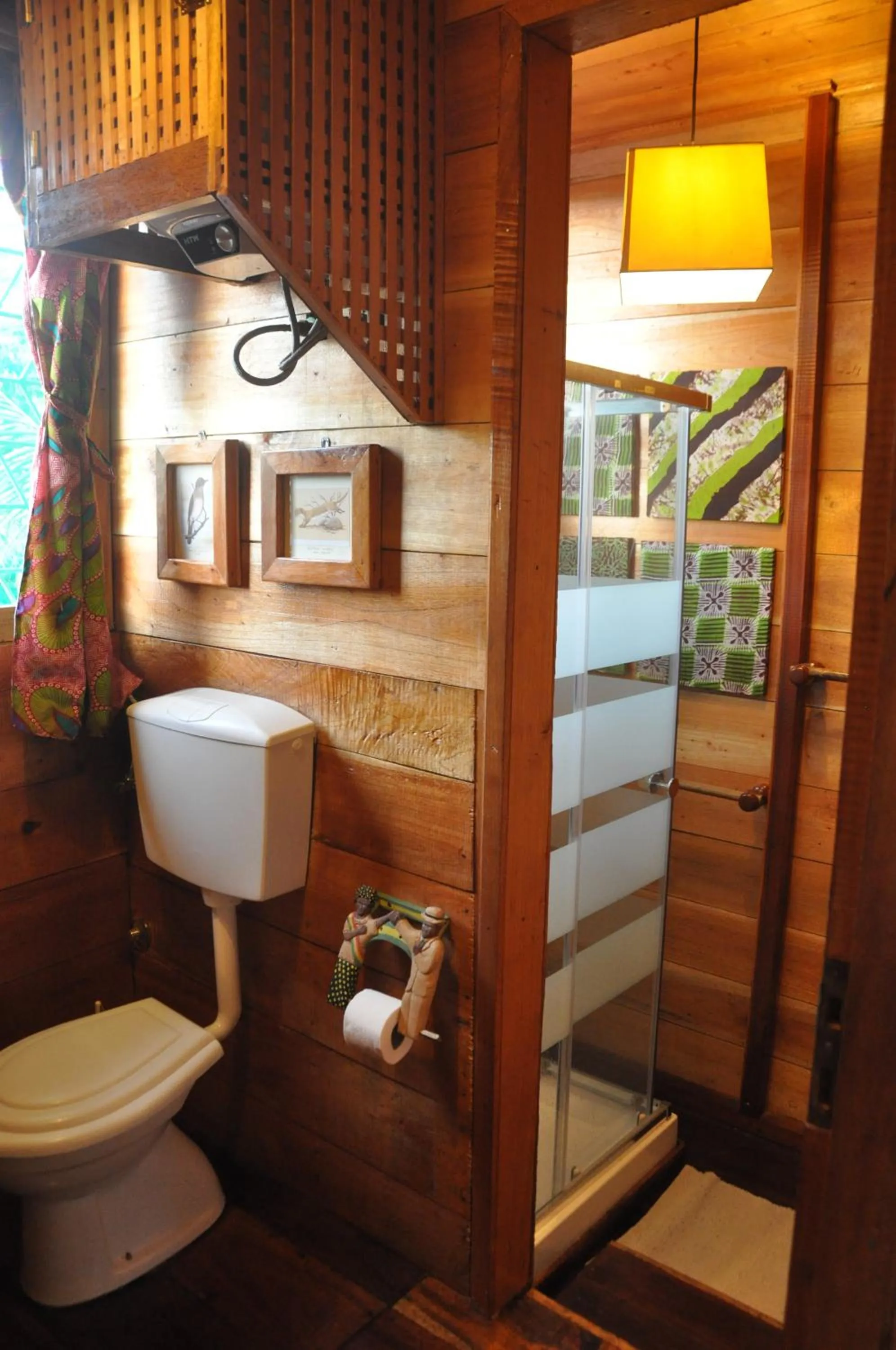 Bathroom in Mucumbli