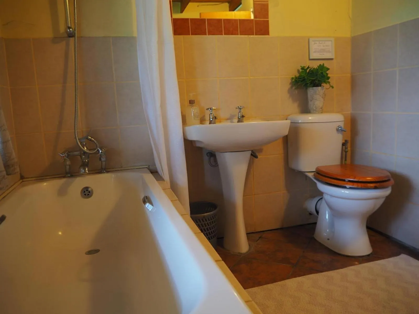 Riverview Country Inn