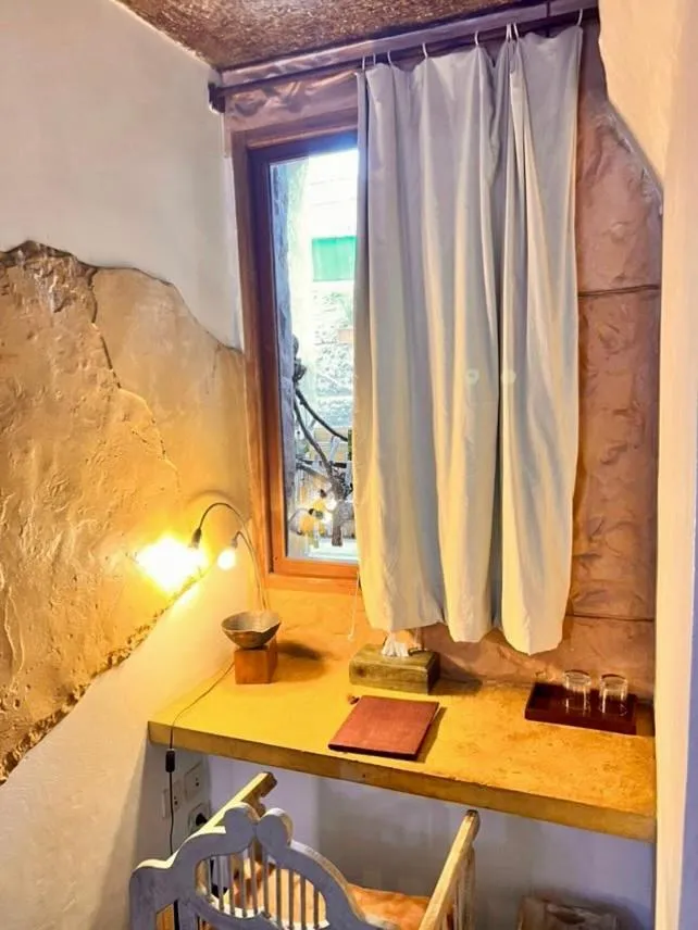 Seating area in Hotel Sokhamon