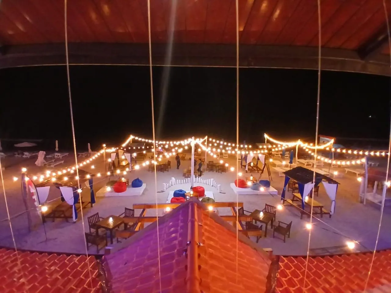 Restaurant/places to eat in Blue Sand Beach Resort