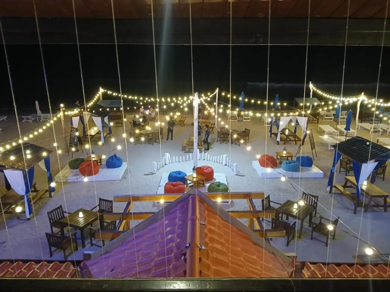 Restaurant/places to eat in Blue Sand Beach Resort