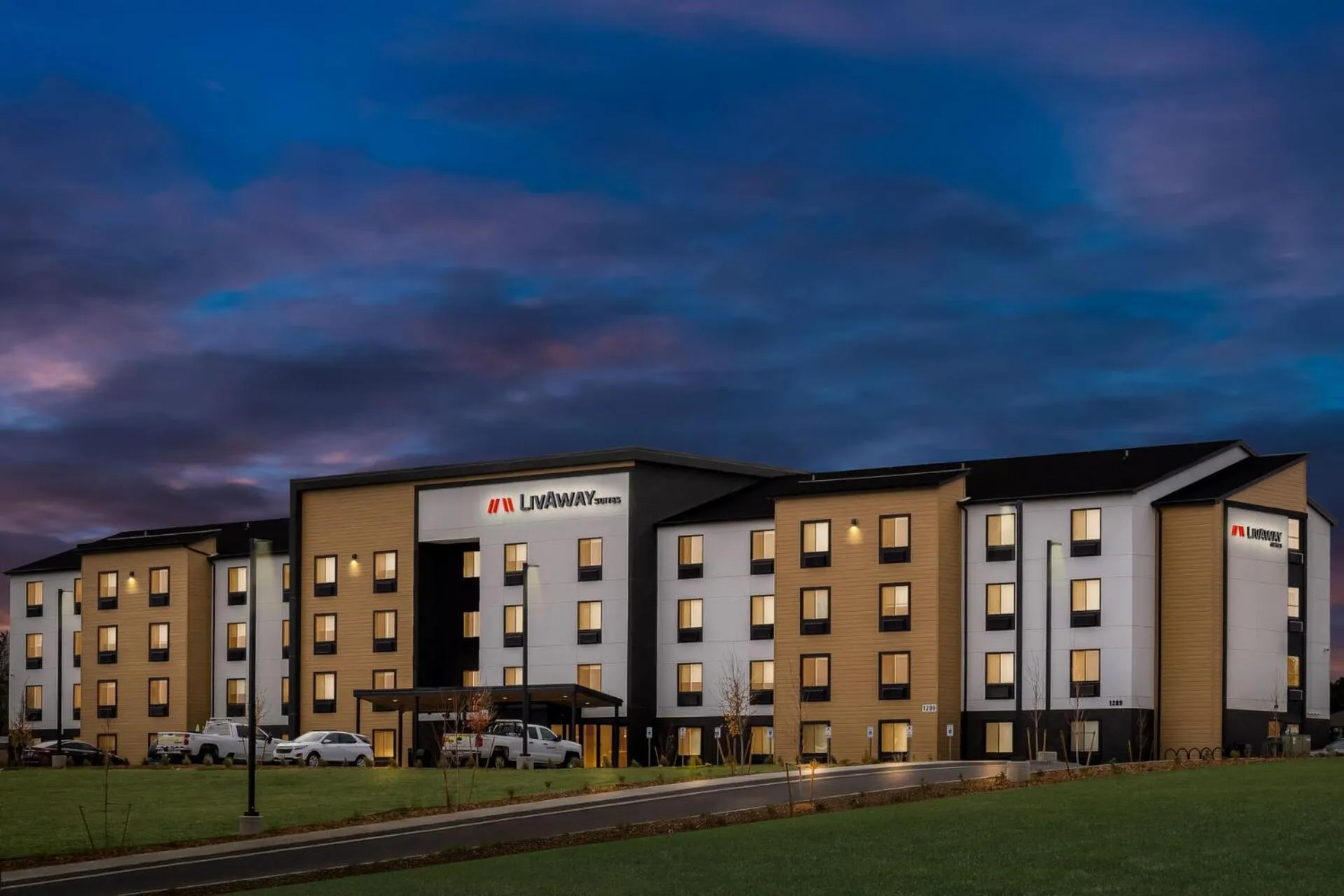 Property building in LivAway Suites Tri-Cities-Richland