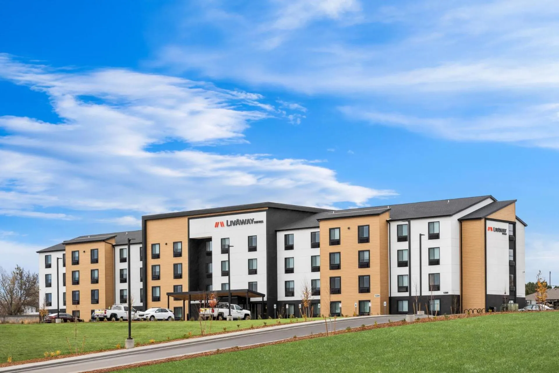 Property building in LivAway Suites Tri-Cities-Richland