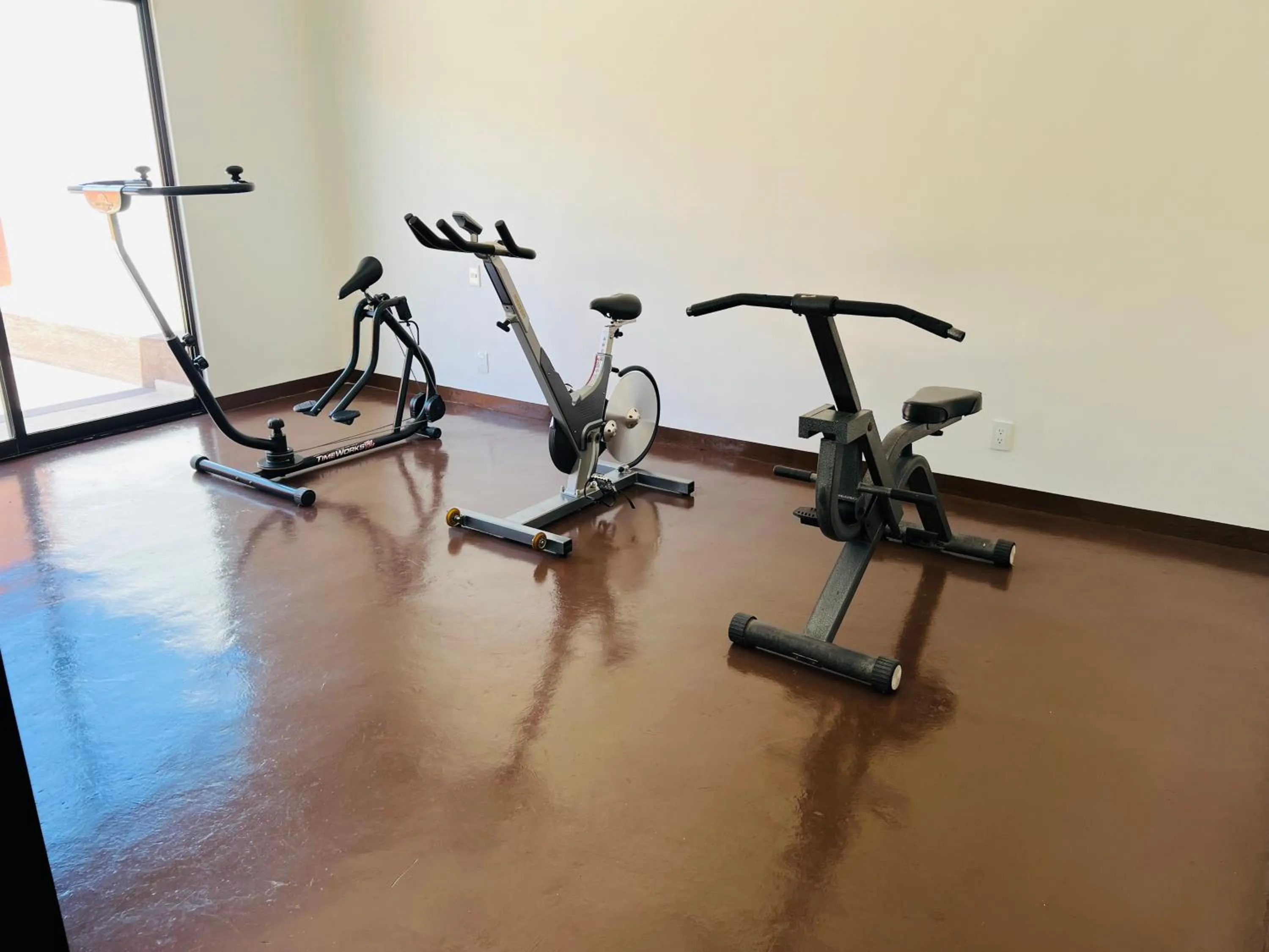 Fitness centre/facilities in QA Hotel