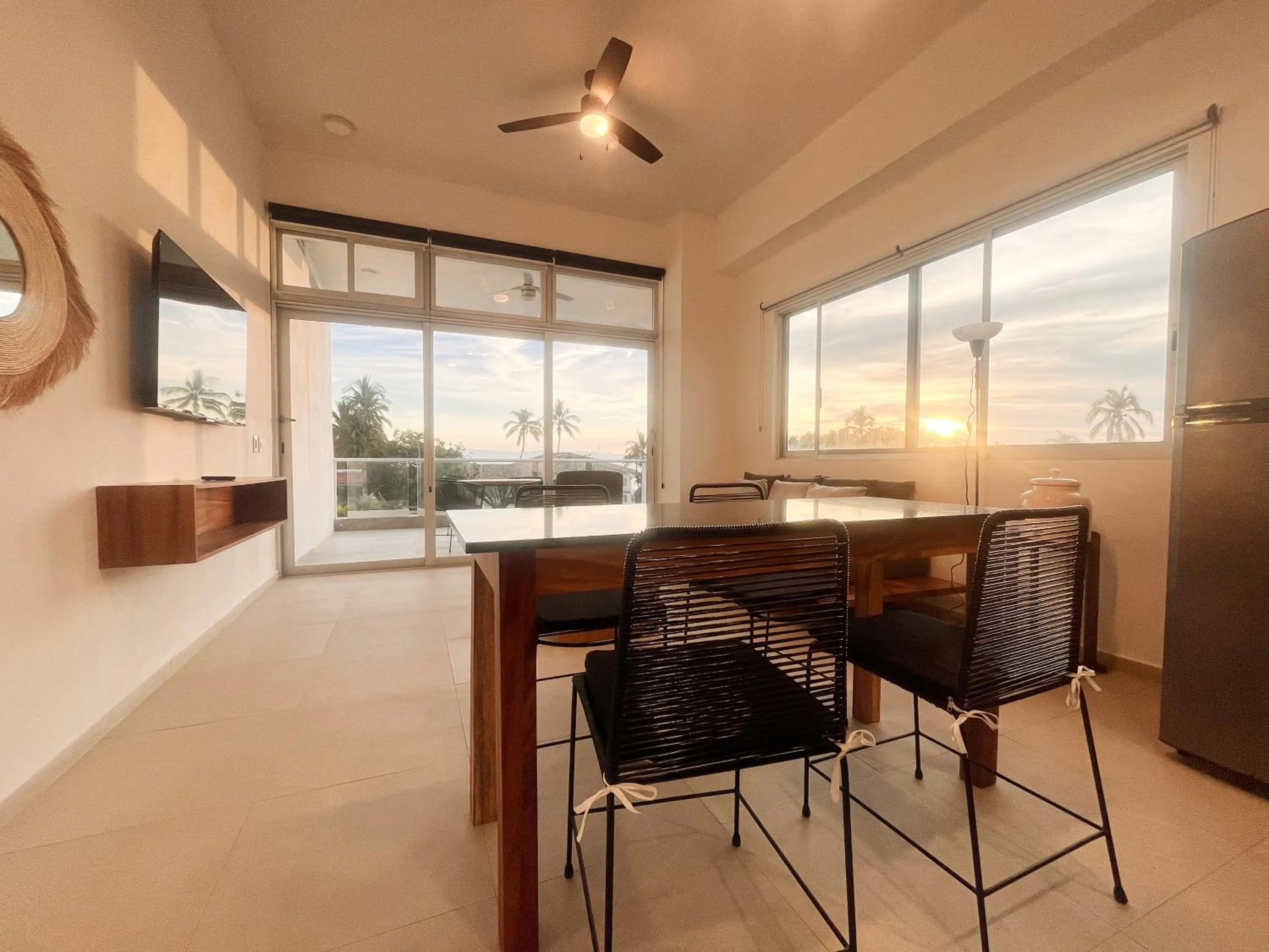 Kitchen or kitchenette in Itare Beach House