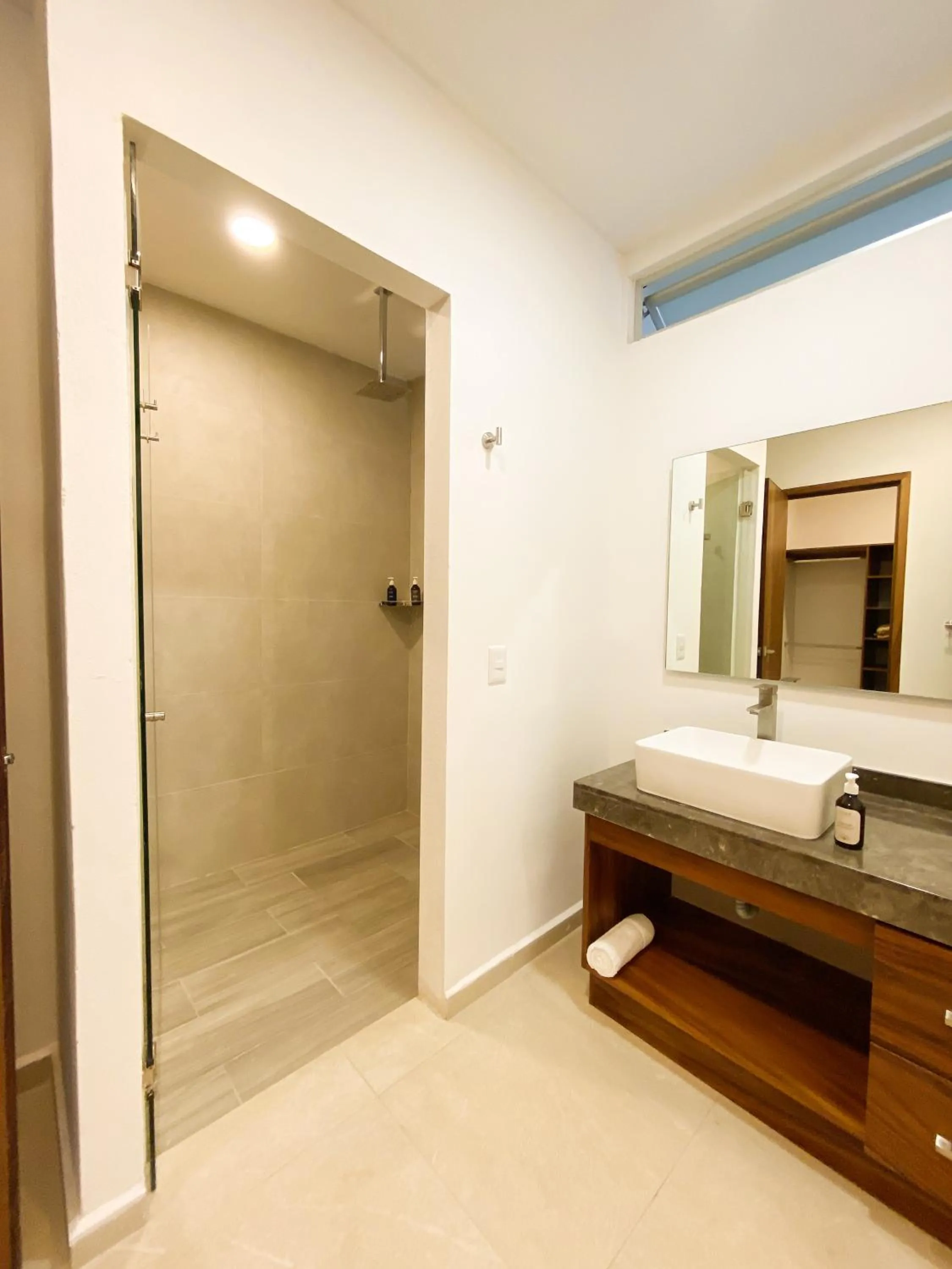 Shower in Itare Beach House